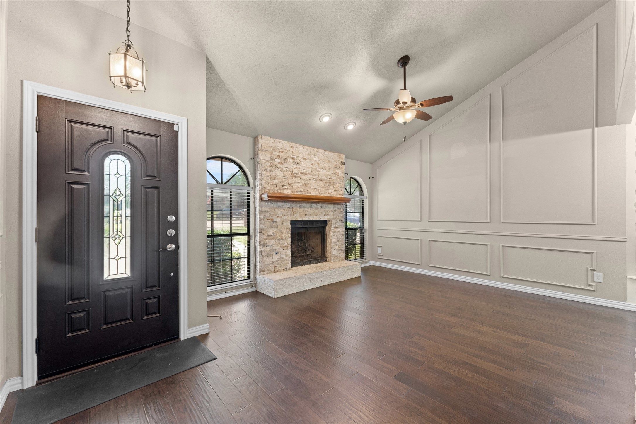 1830 Knob Hill Drive