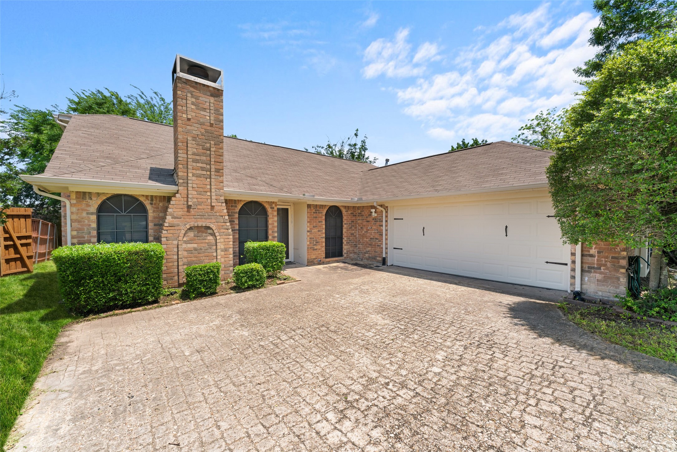 1830 Knob Hill Drive