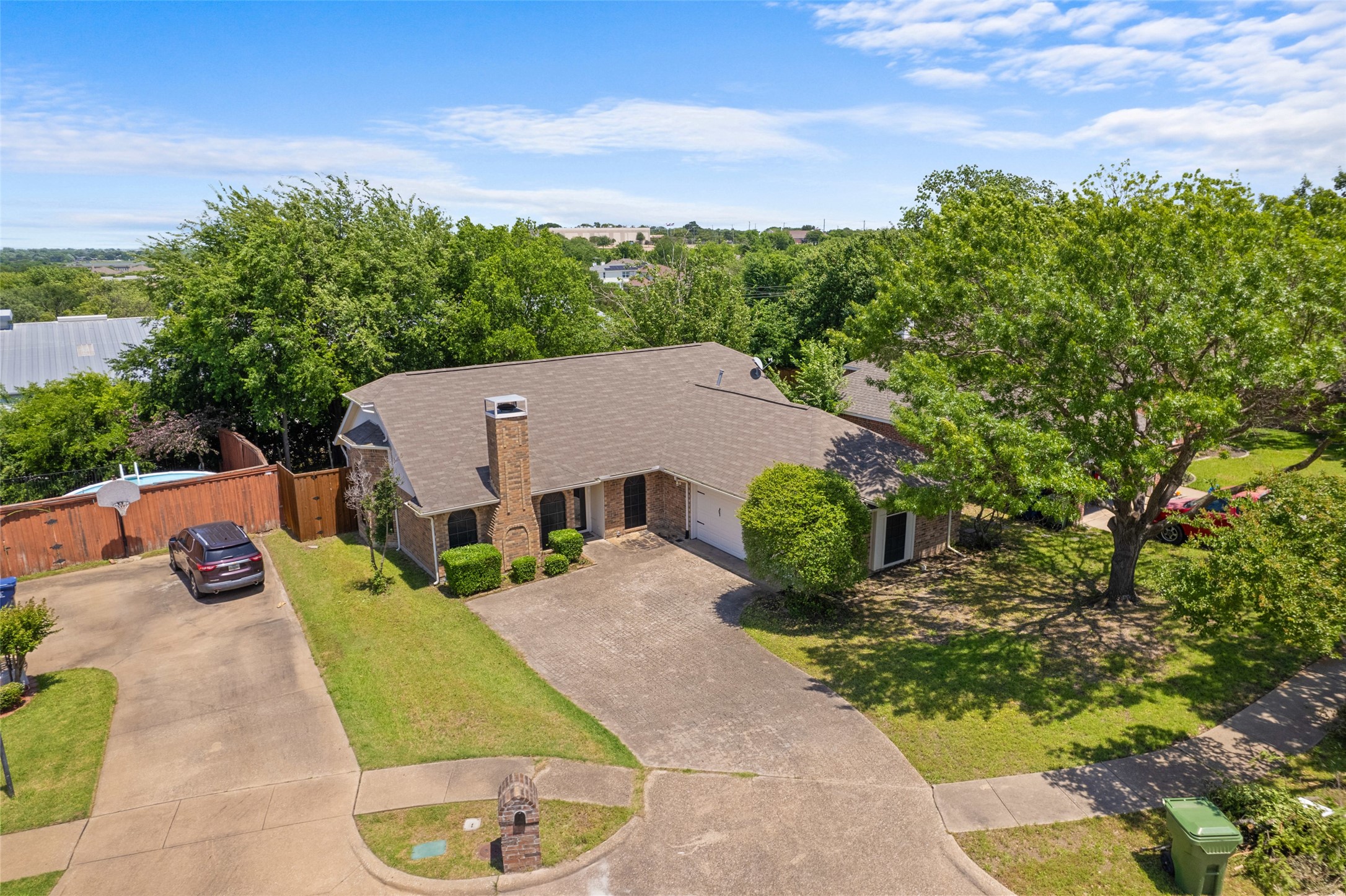 1830 Knob Hill Drive