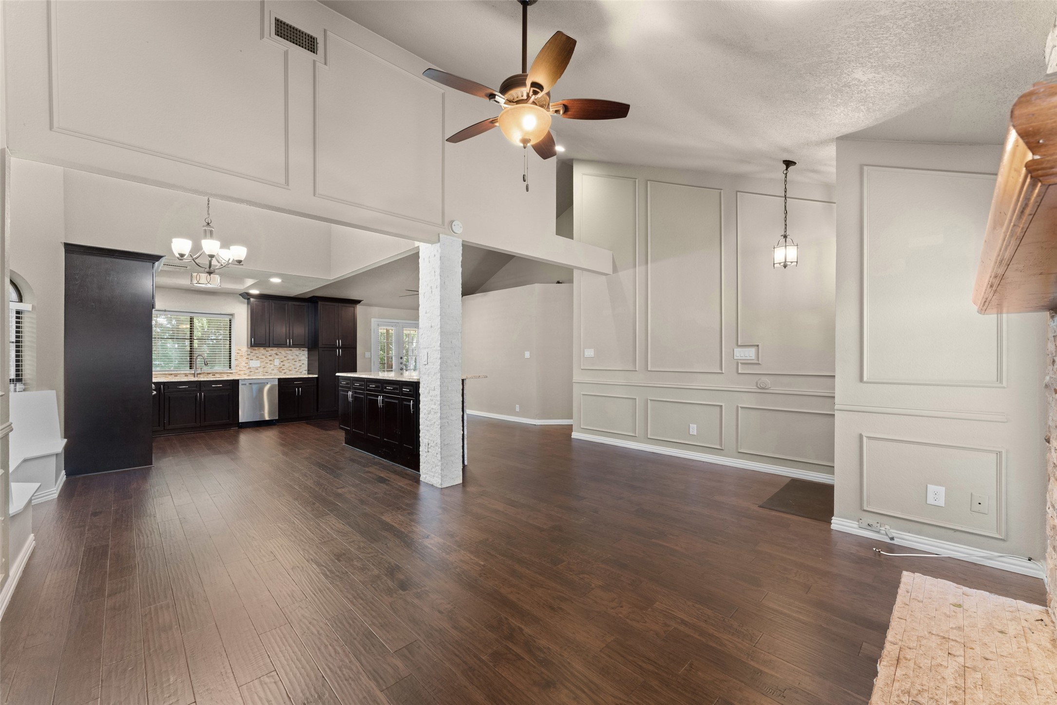 1830 Knob Hill Drive