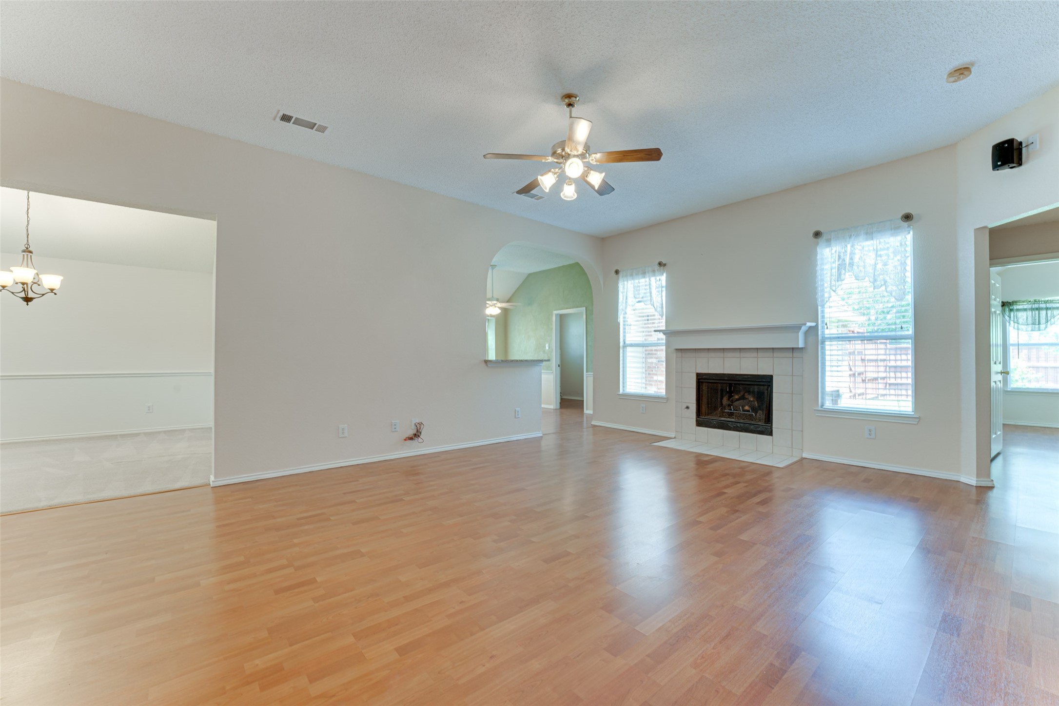 5504 Lee Hutson Lane