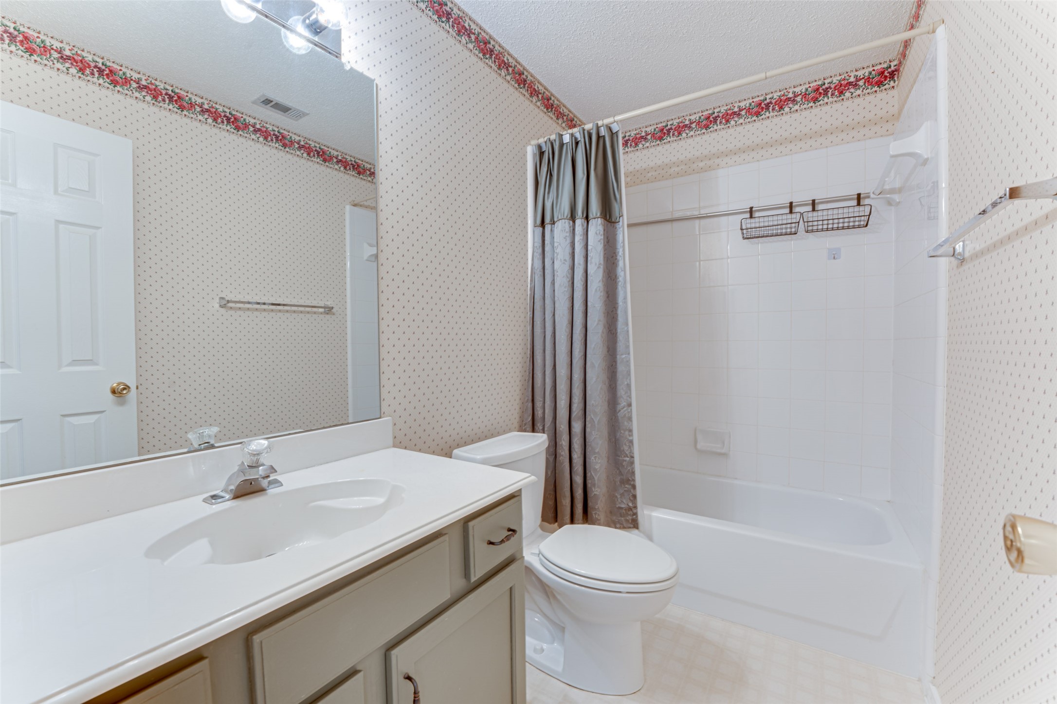 5504 Lee Hutson Lane