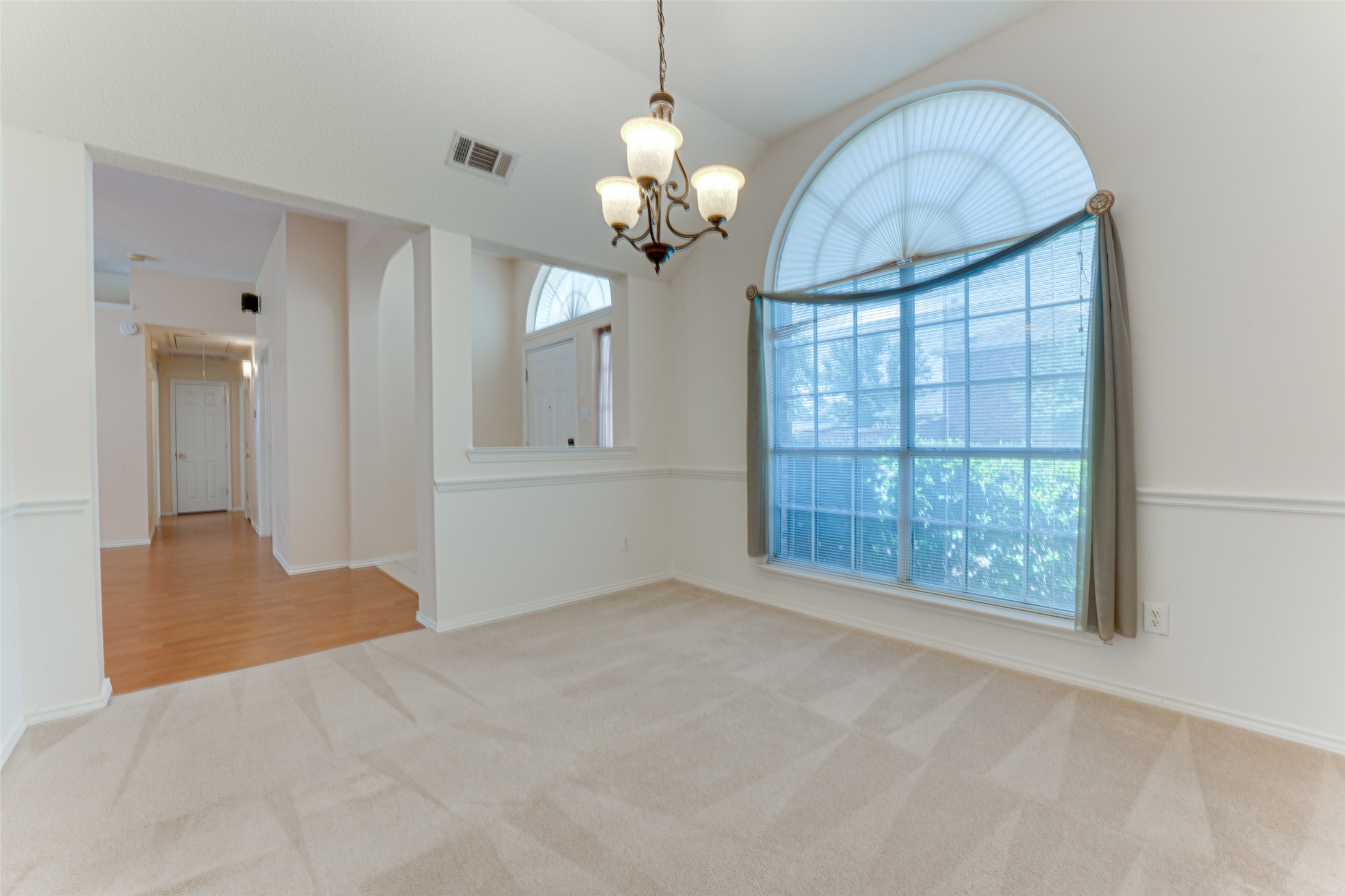 5504 Lee Hutson Lane