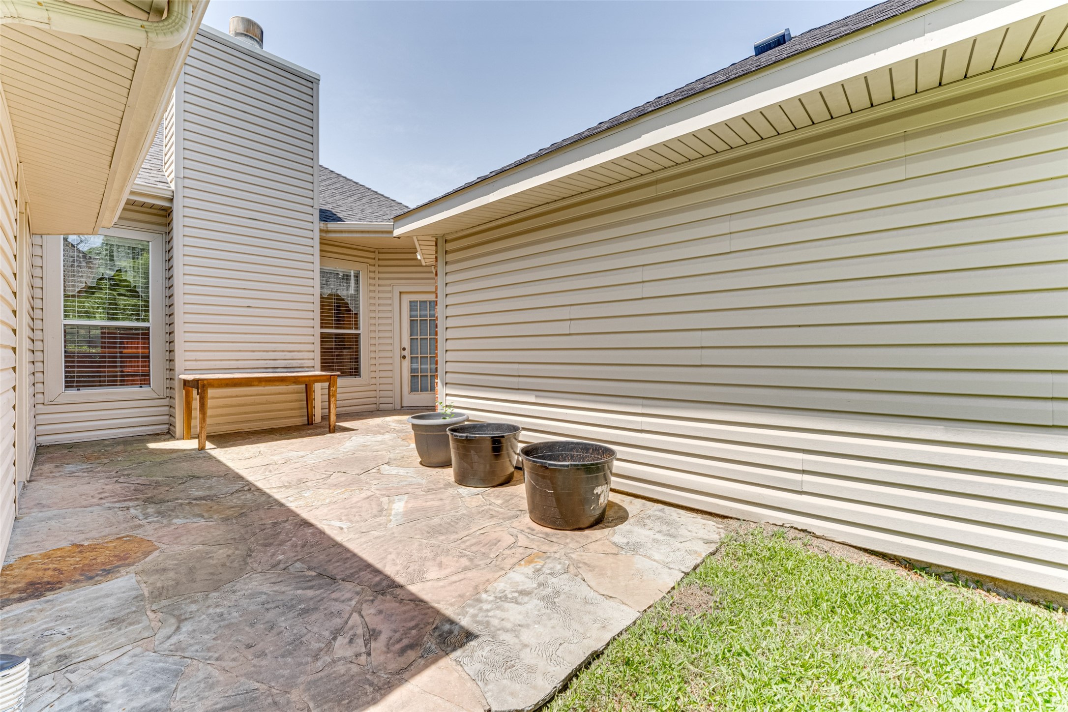 5504 Lee Hutson Lane