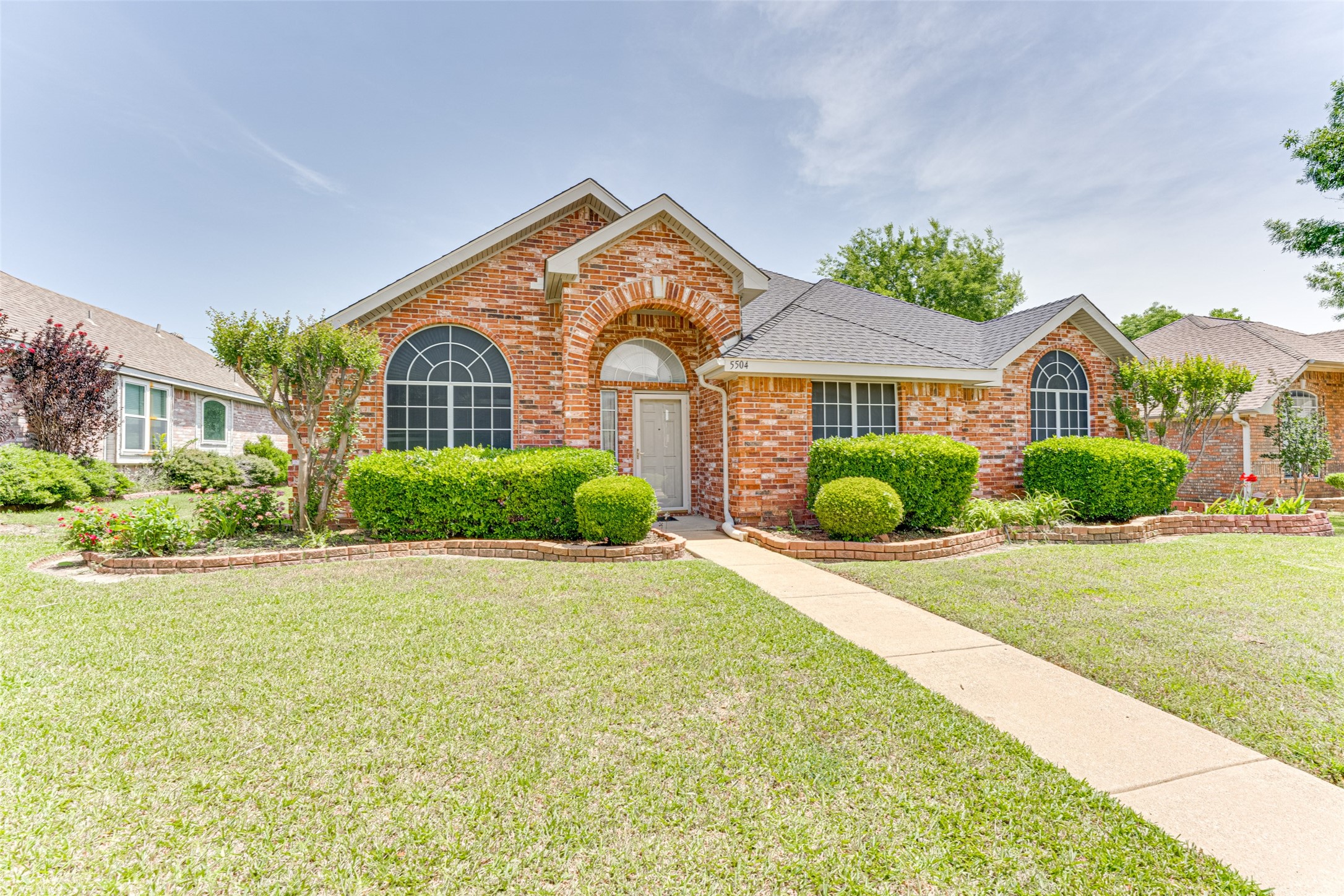 5504 Lee Hutson Lane