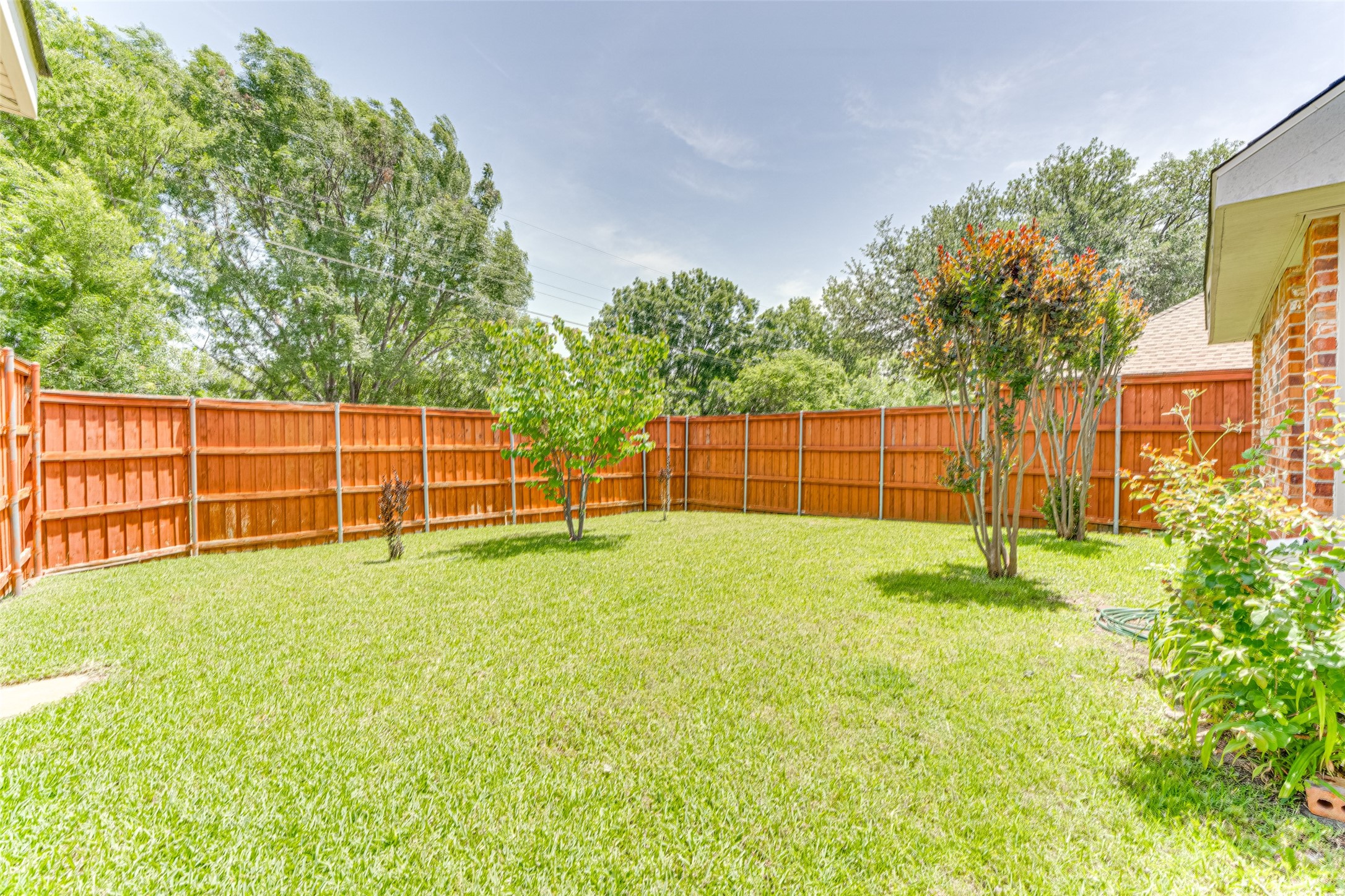 5504 Lee Hutson Lane