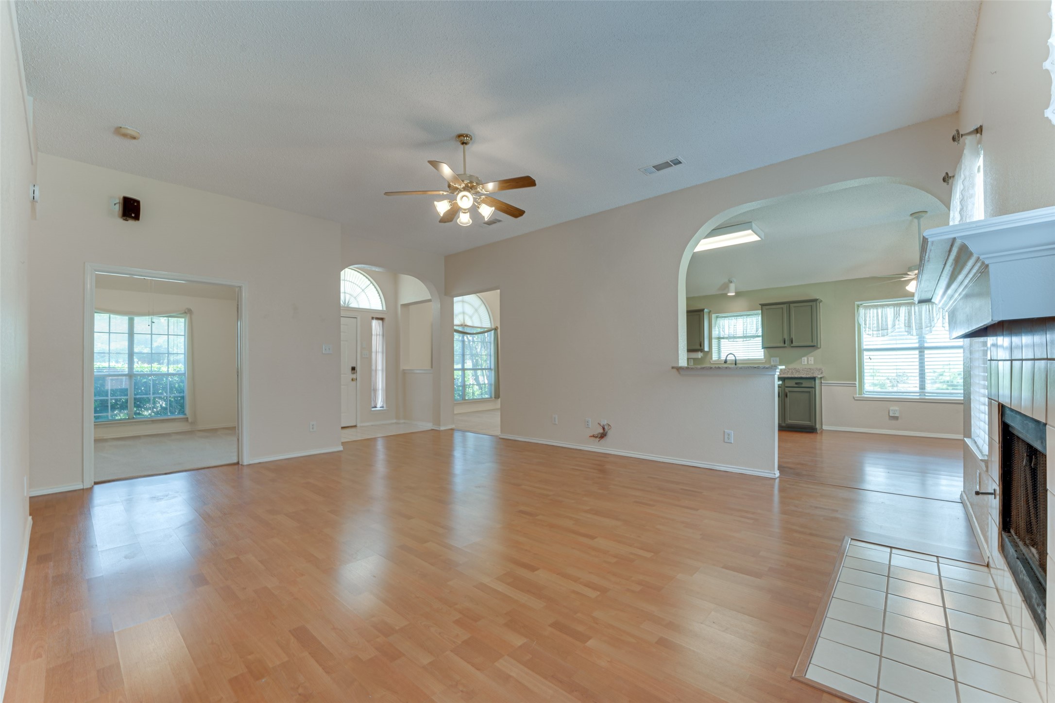 5504 Lee Hutson Lane
