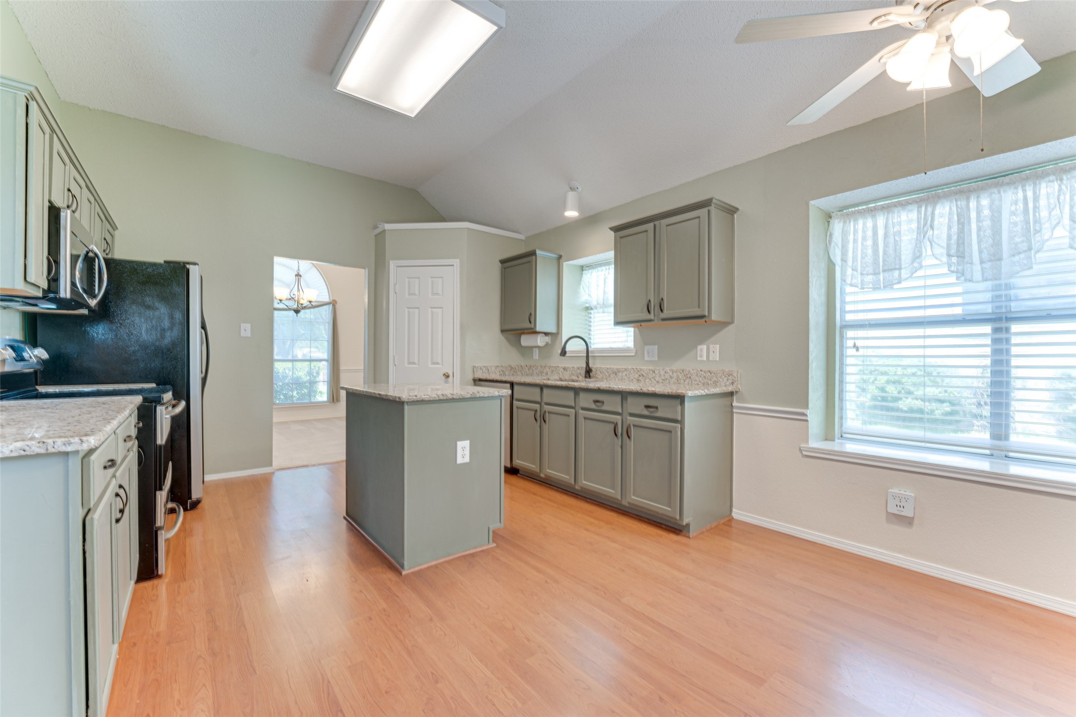 5504 Lee Hutson Lane