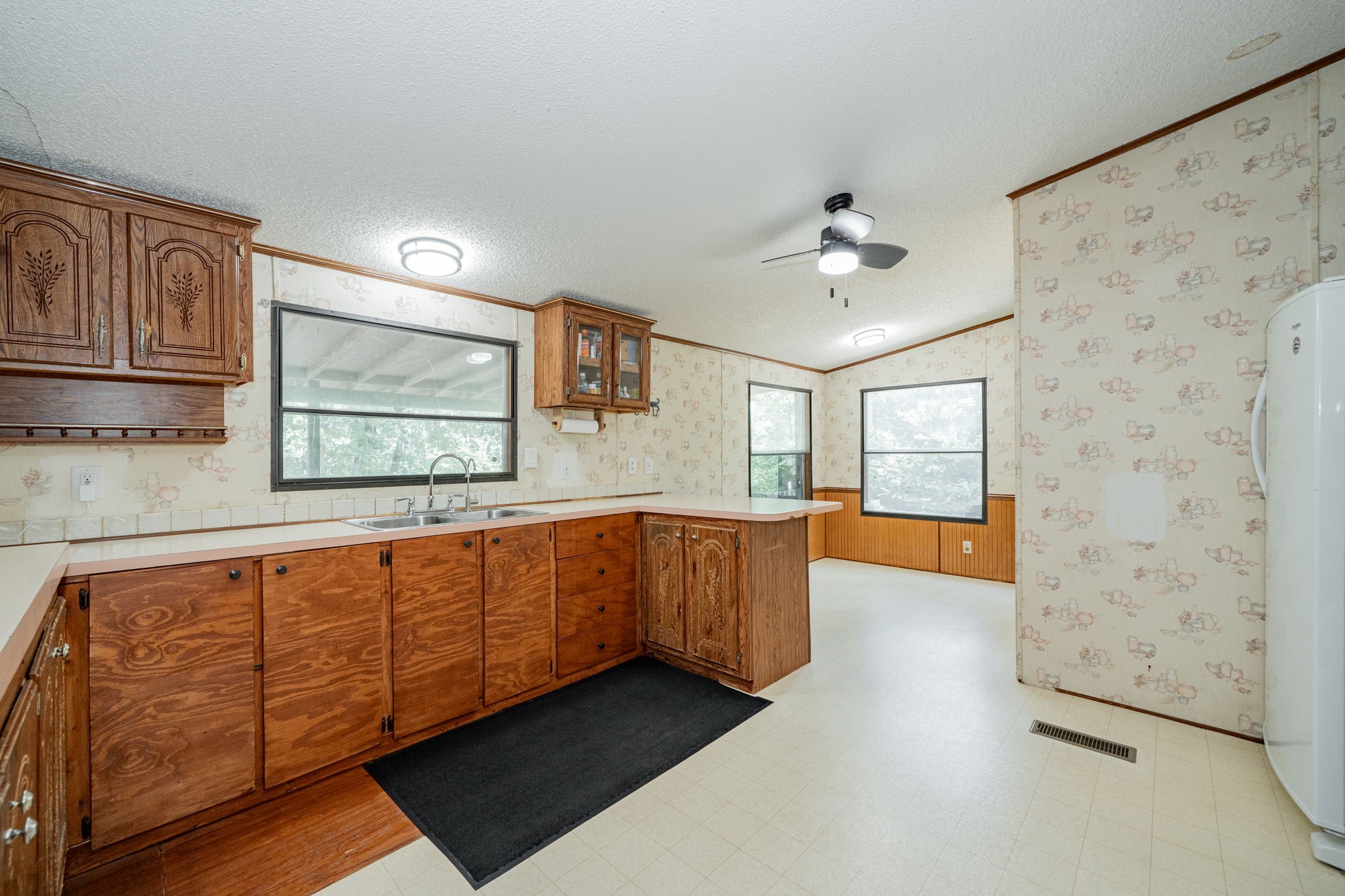 33112 County Road 2142