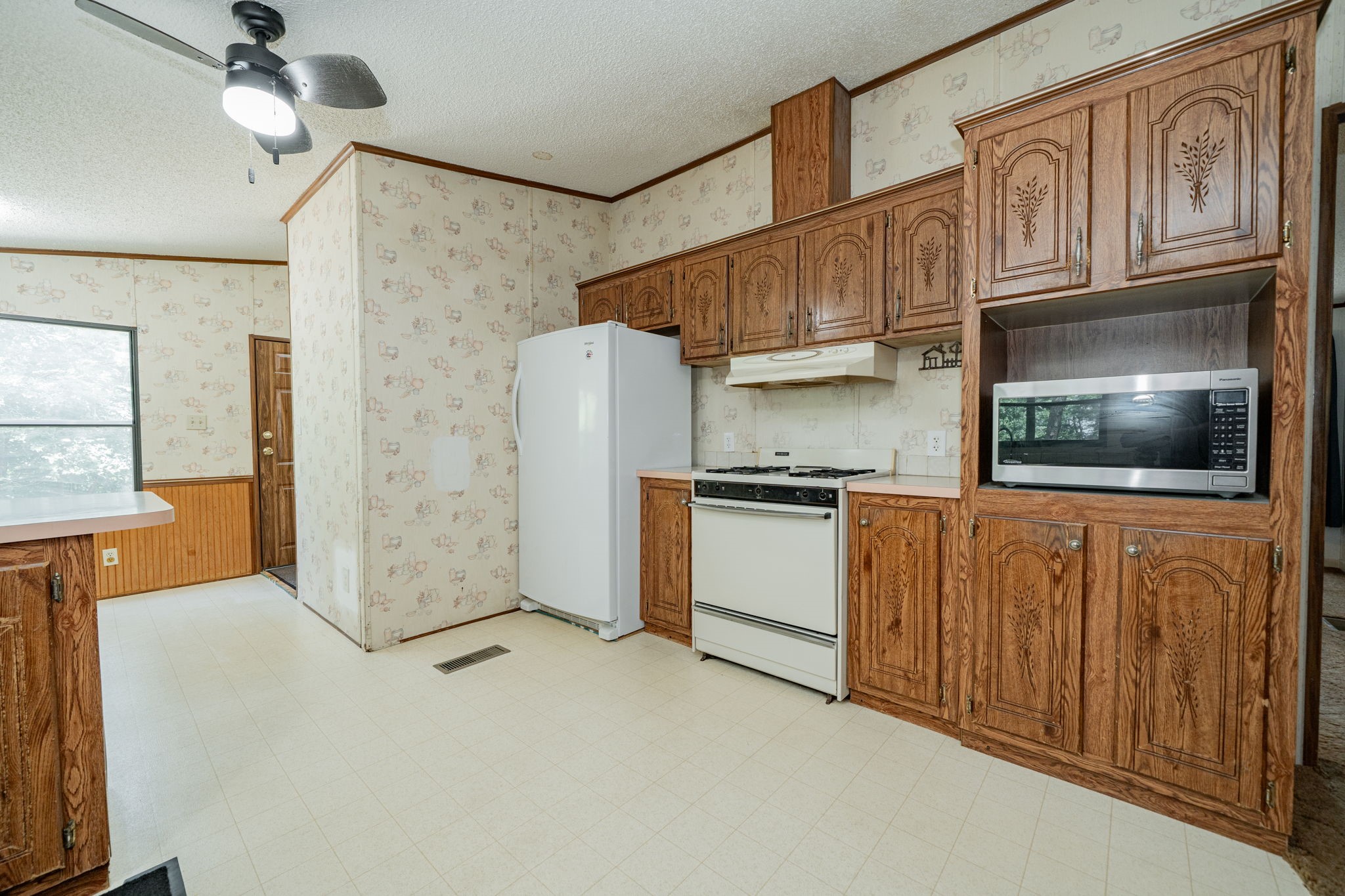 33112 County Road 2142