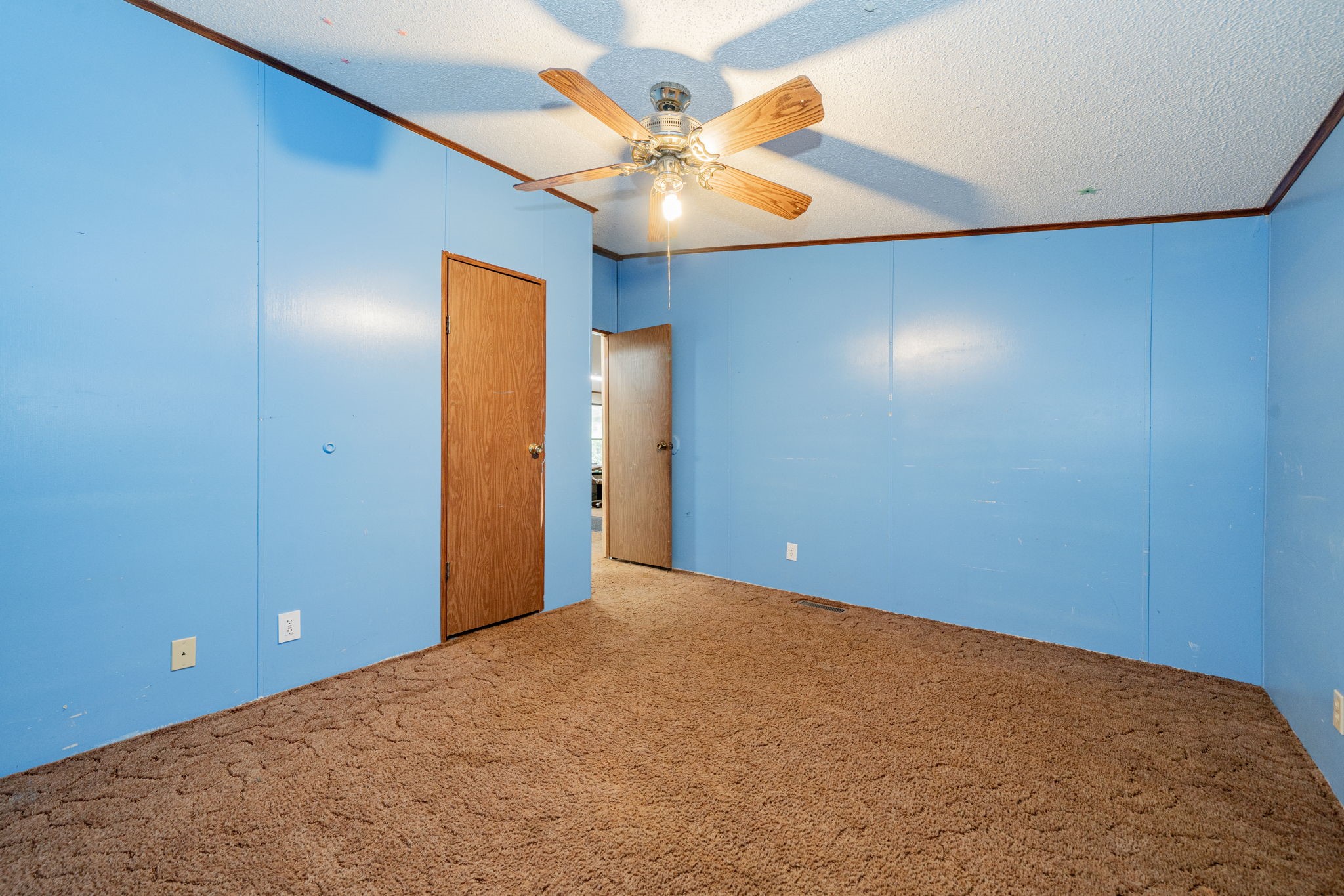 33112 County Road 2142
