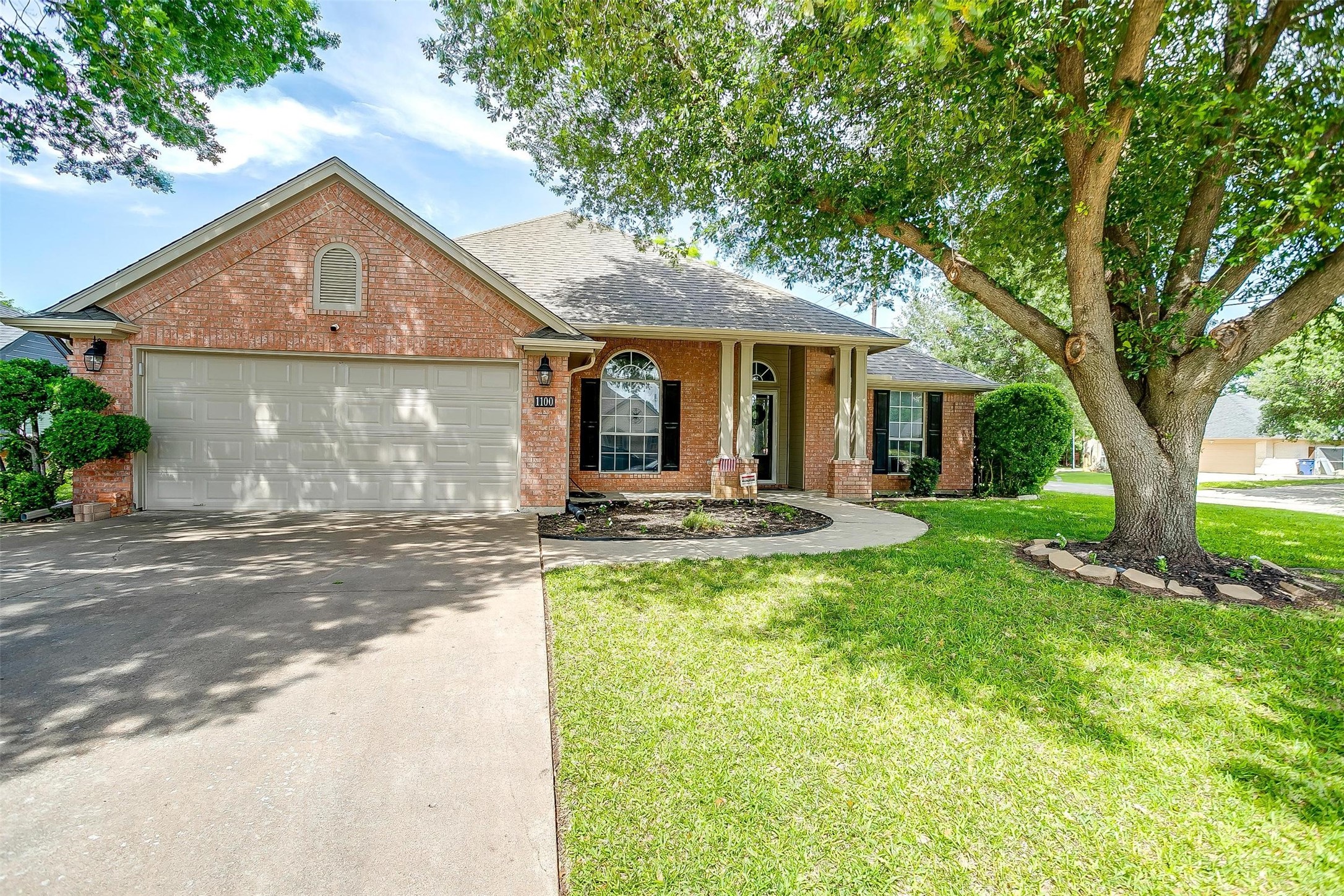 1100 Highcrest Drive