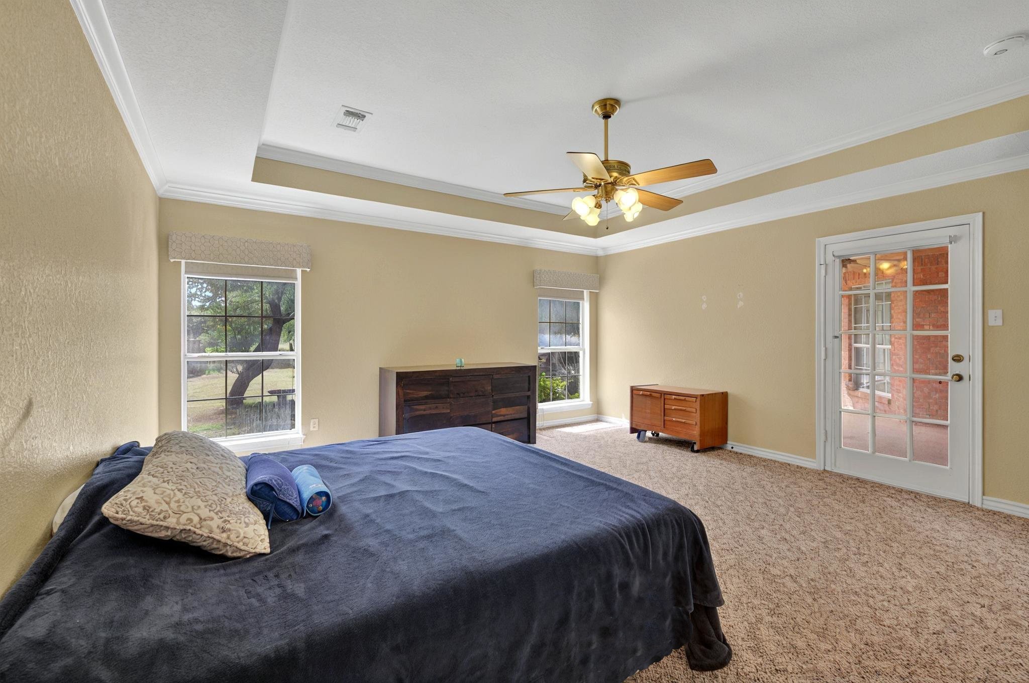 213 W Rio Ridge