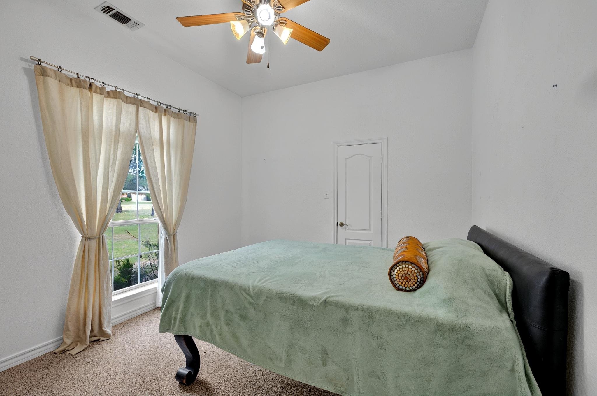 213 W Rio Ridge