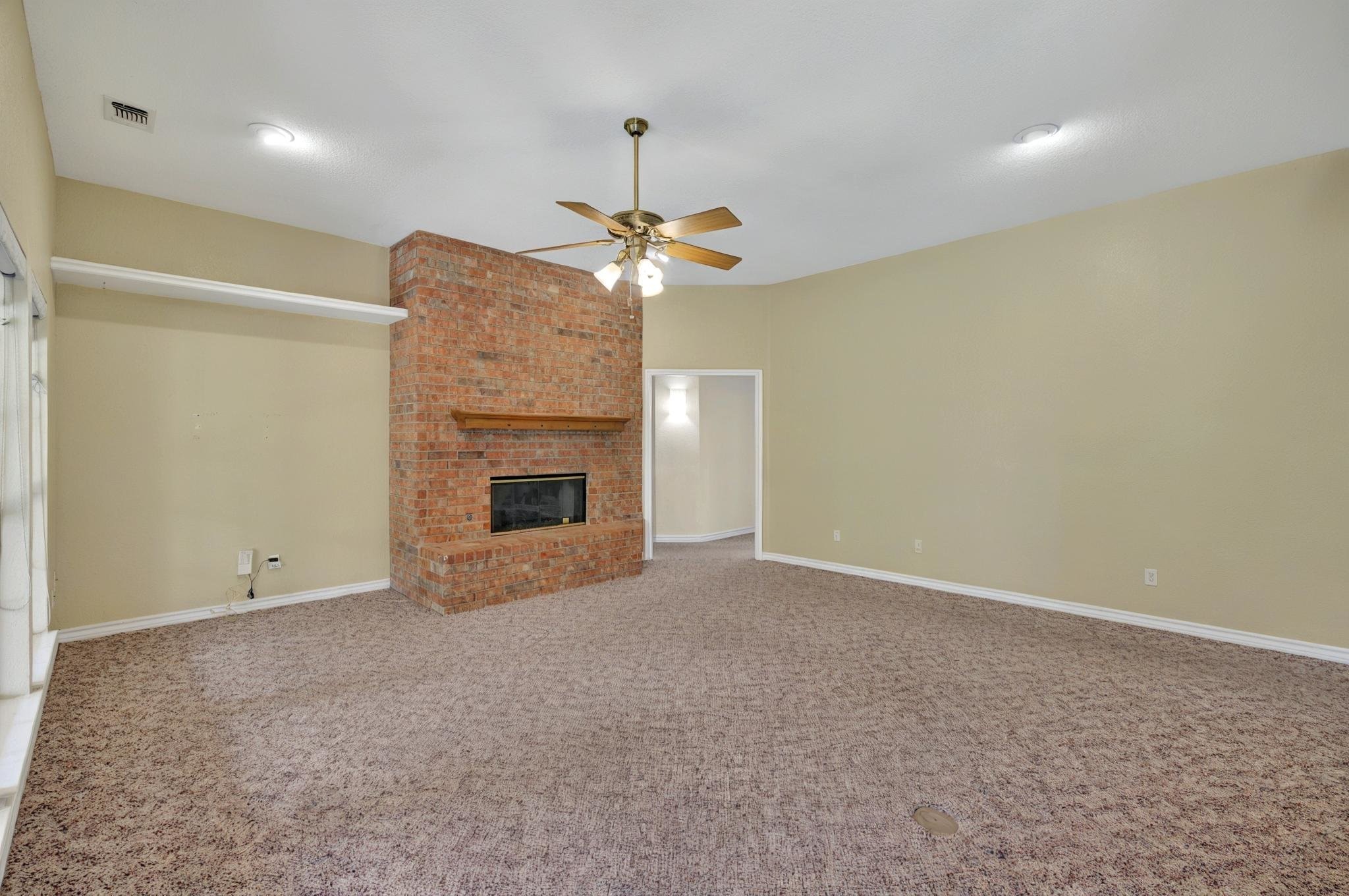 213 W Rio Ridge
