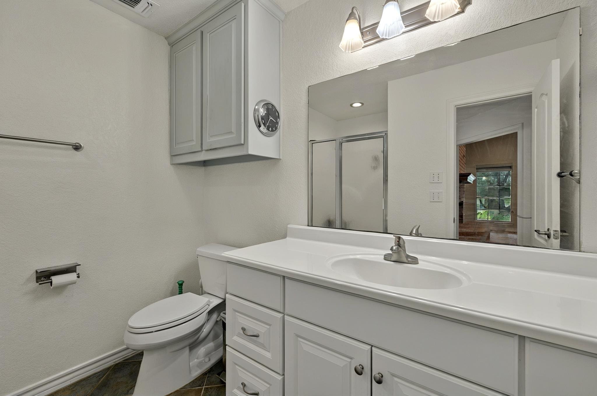 213 W Rio Ridge