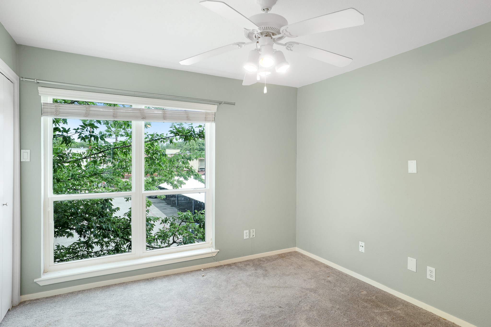 5927 E University Boulevard 218