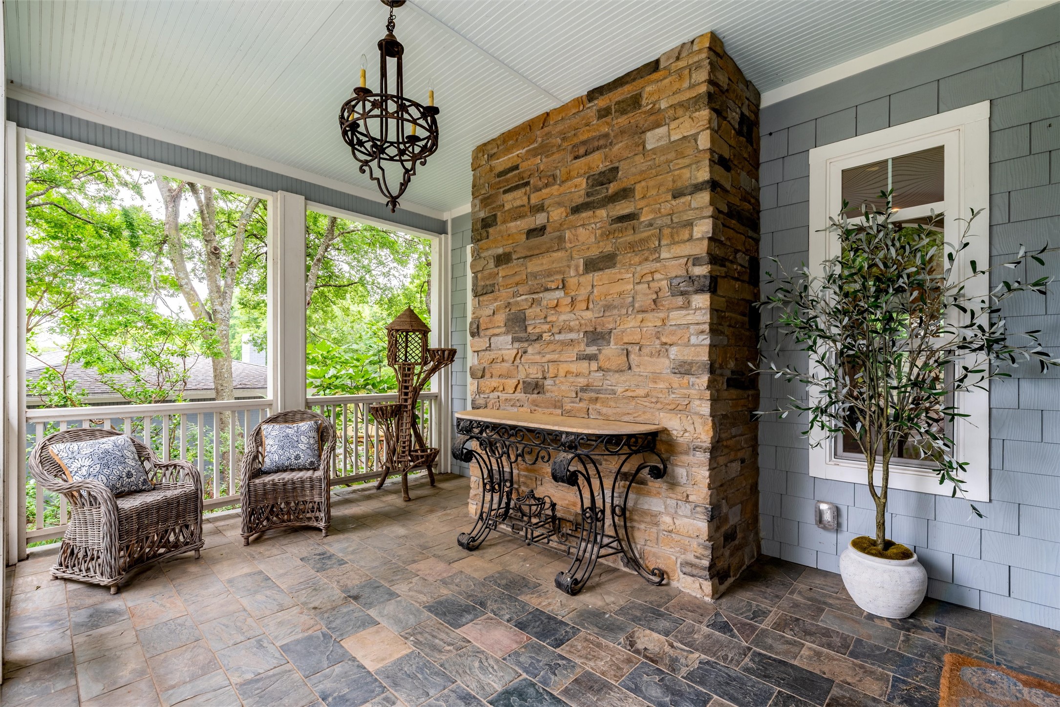 812 Baker Street