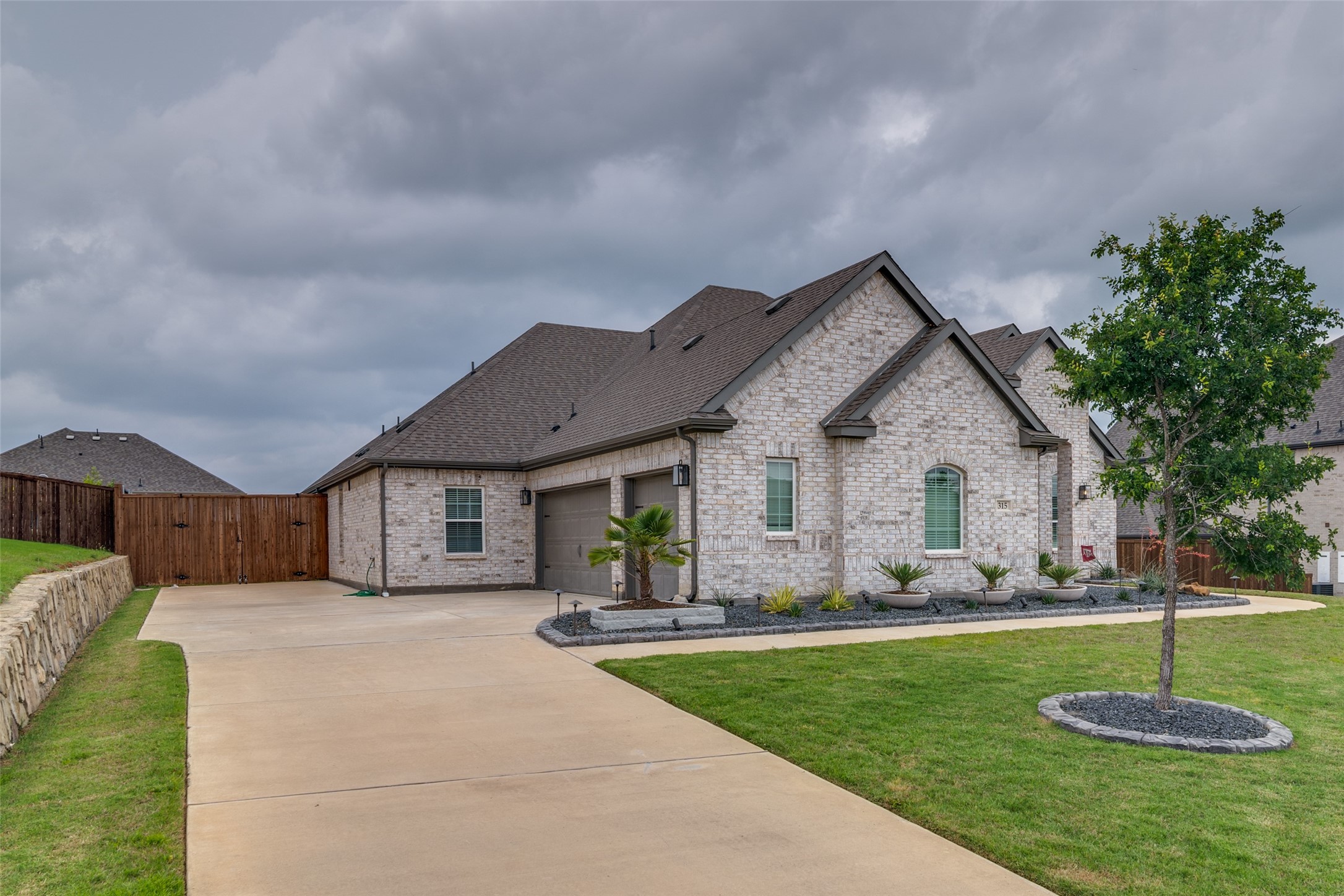 315 Horizon Drive
