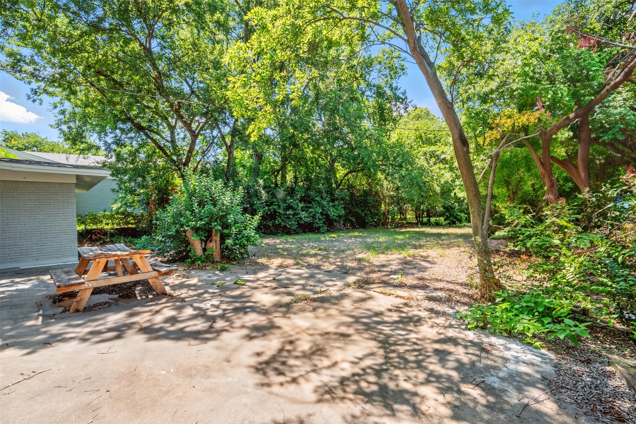 5253 Trail Lake Drive