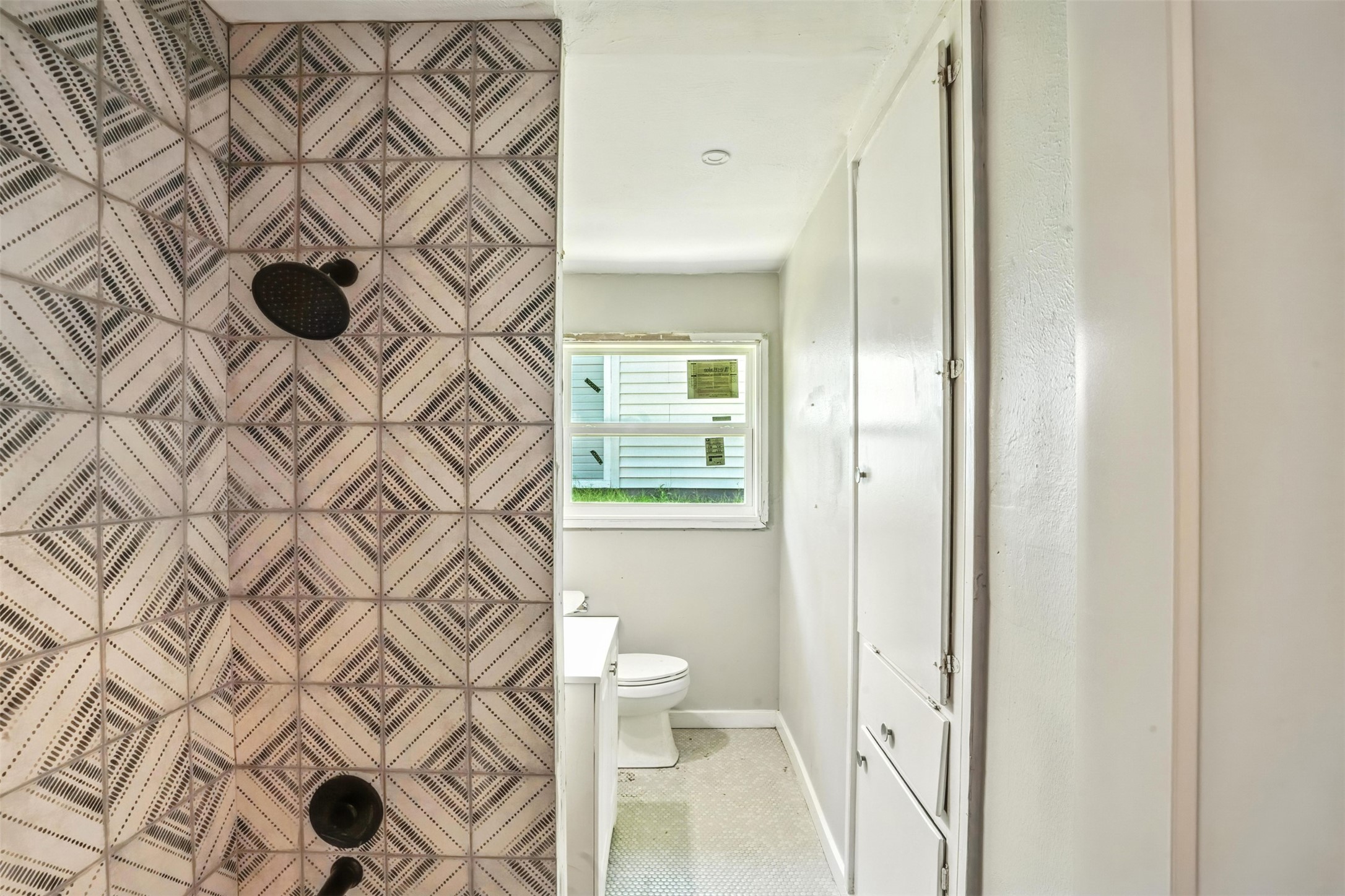 5253 Trail Lake Drive