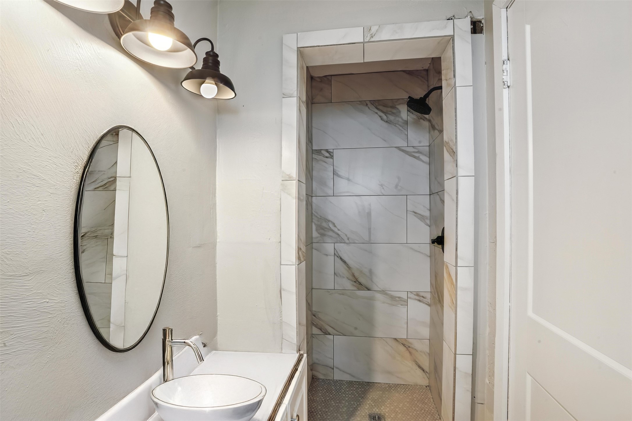 5253 Trail Lake Drive