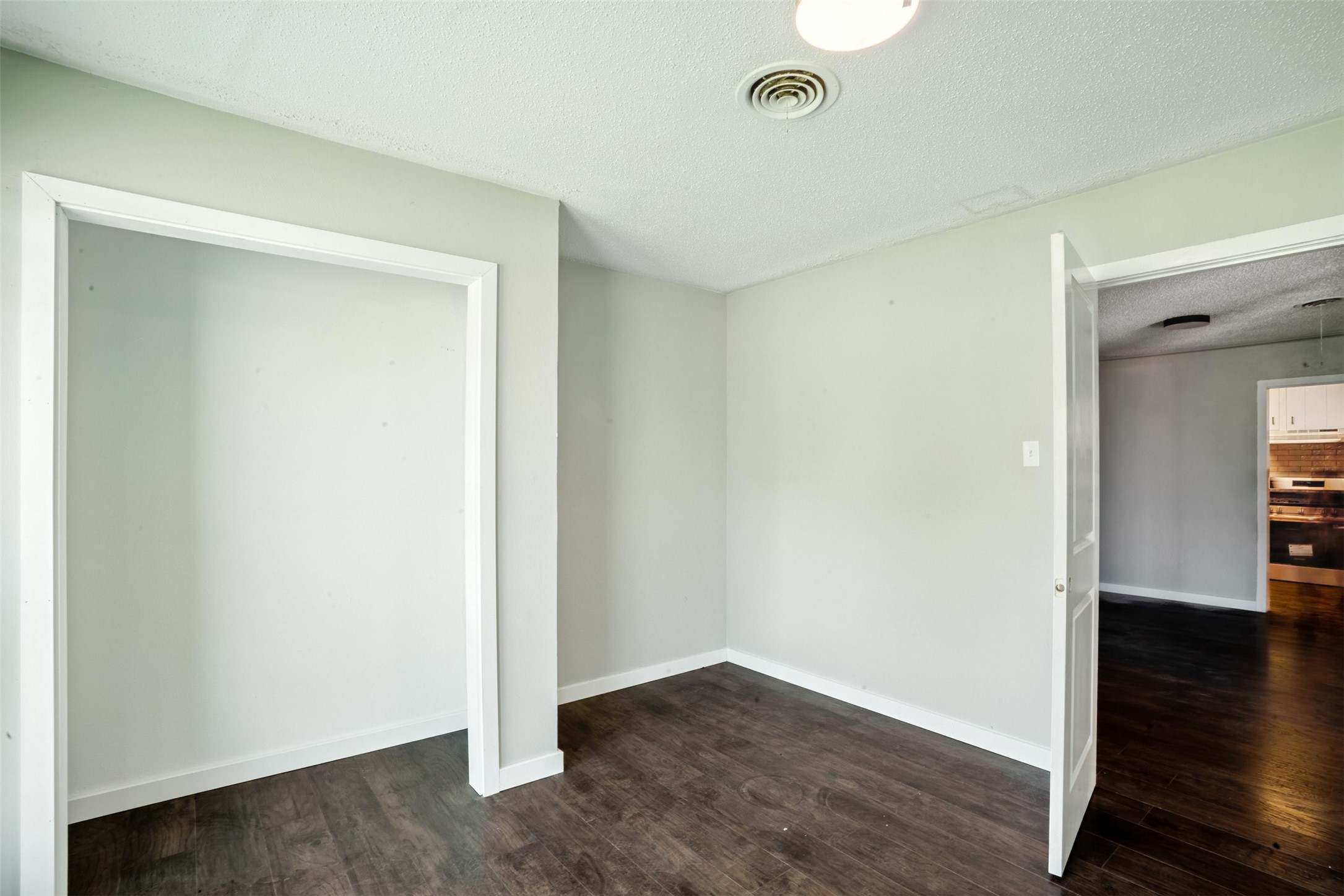 5253 Trail Lake Drive