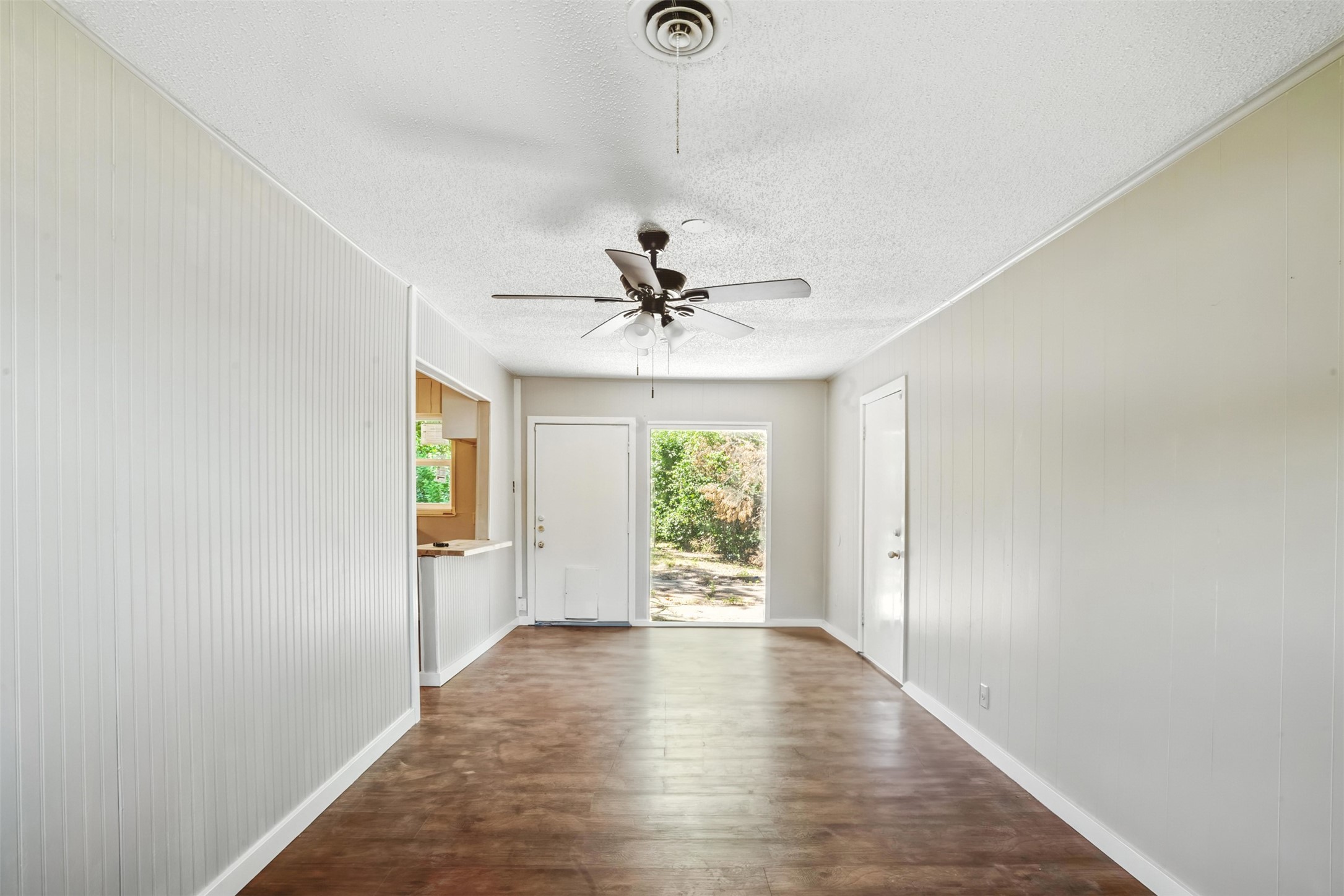 5253 Trail Lake Drive