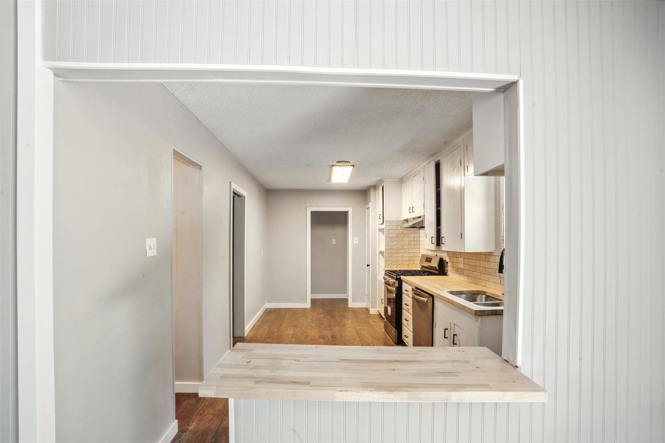 5253 Trail Lake Drive