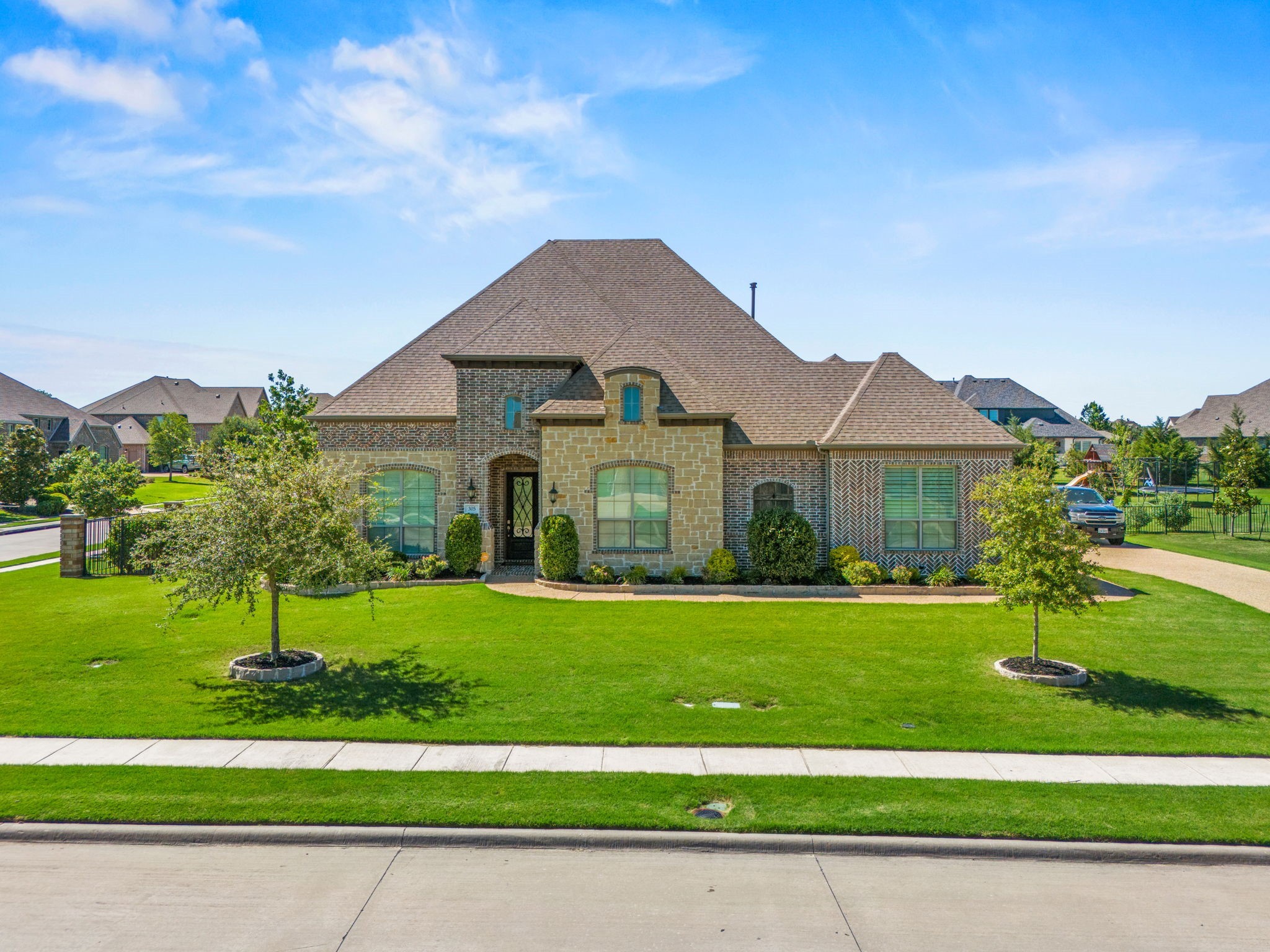 305 Toulouse Lane