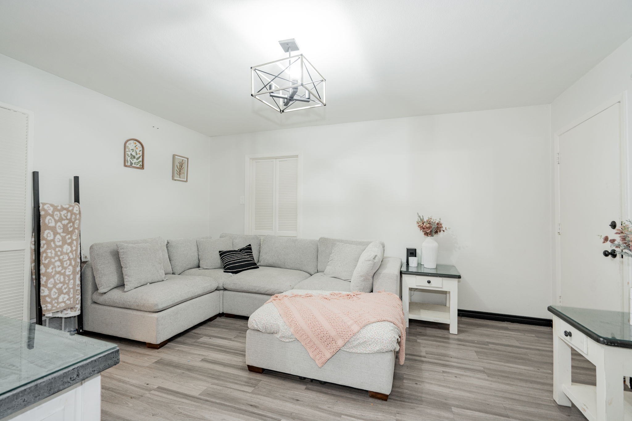 3126 Hula Drive