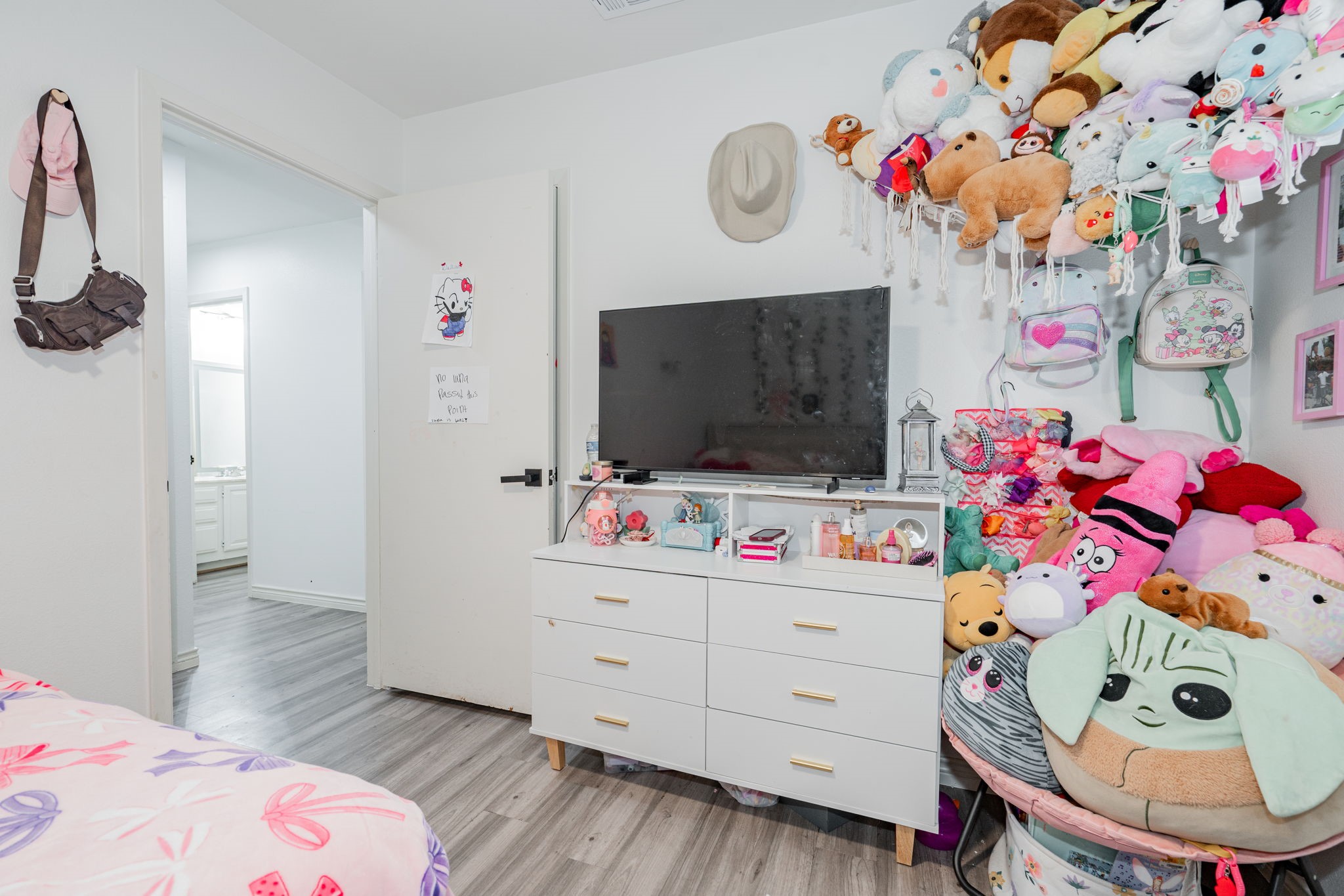 3126 Hula Drive