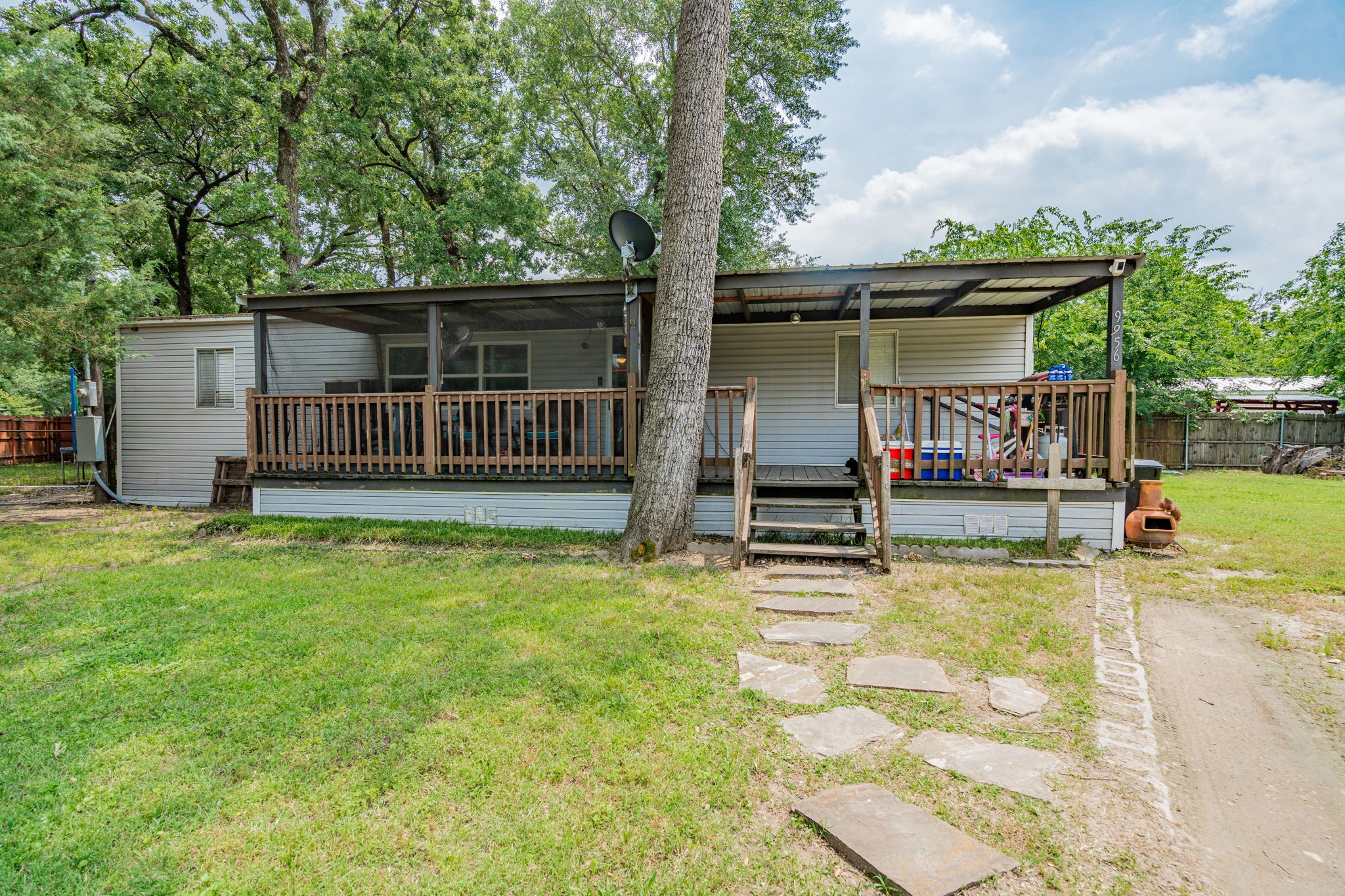 9956 Greentree Lane