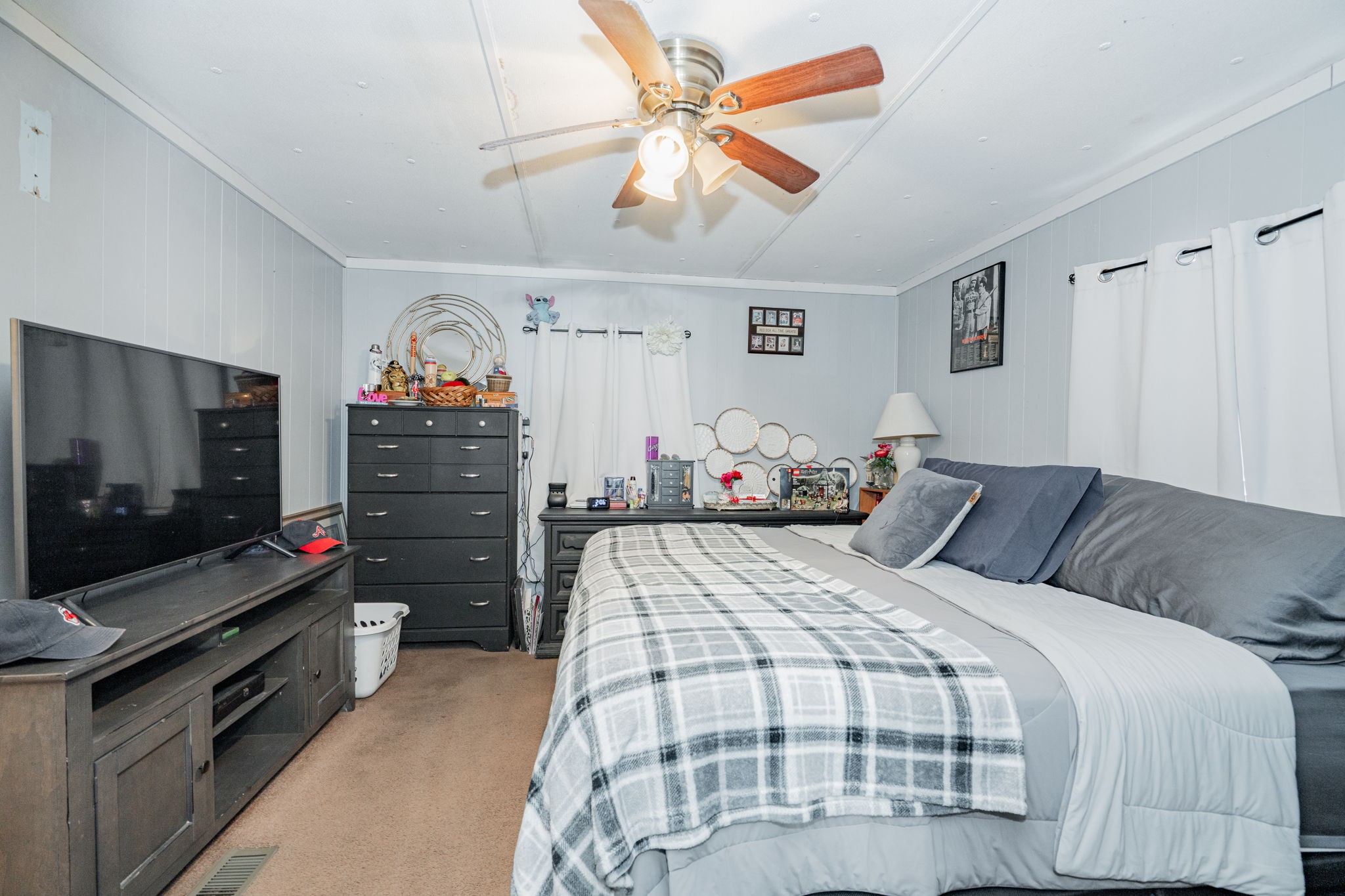 9956 Greentree Lane