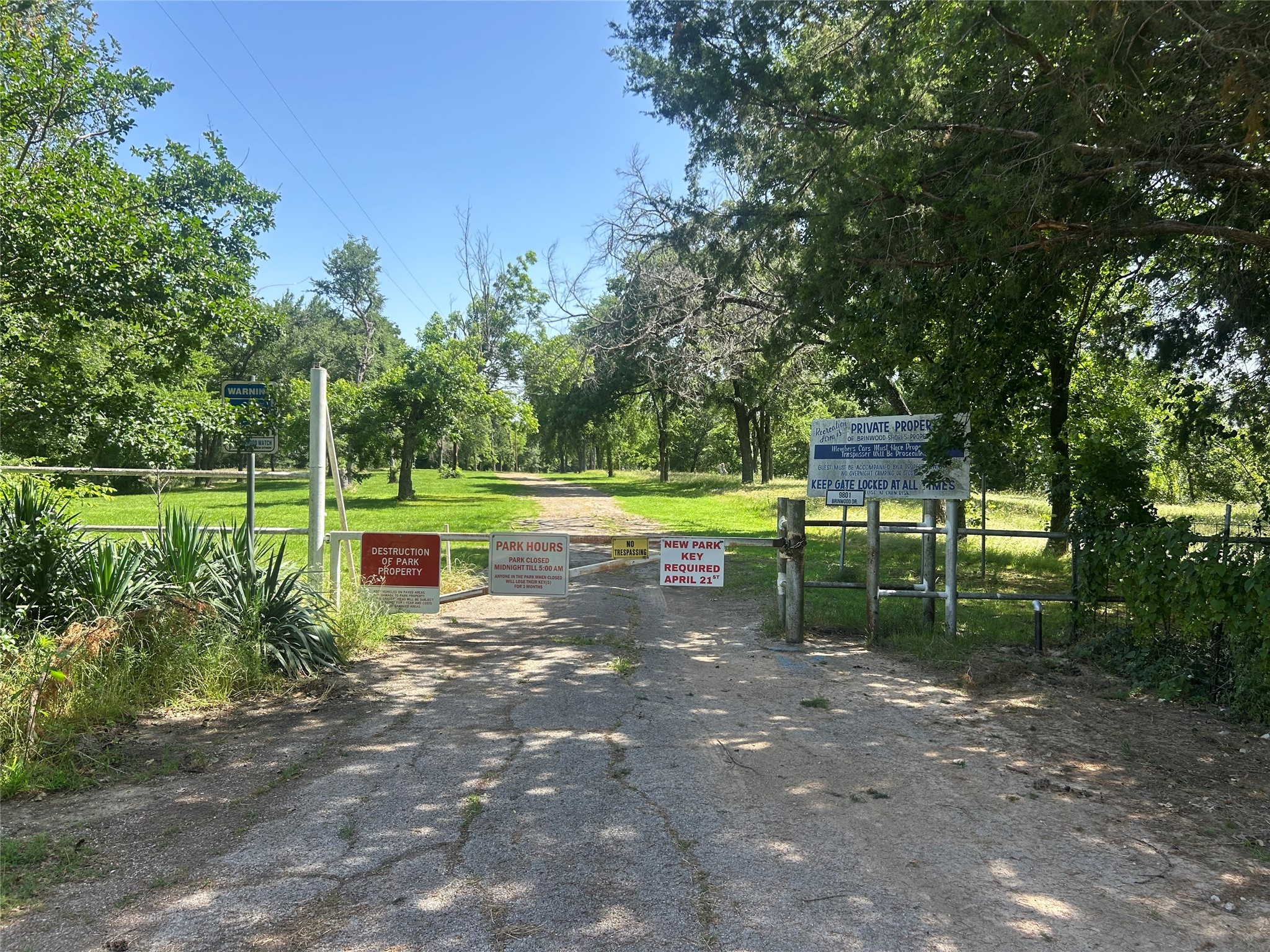 9956 Greentree Lane
