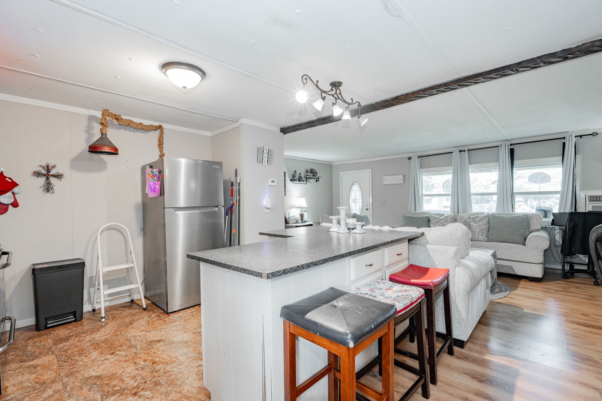 9956 Greentree Lane