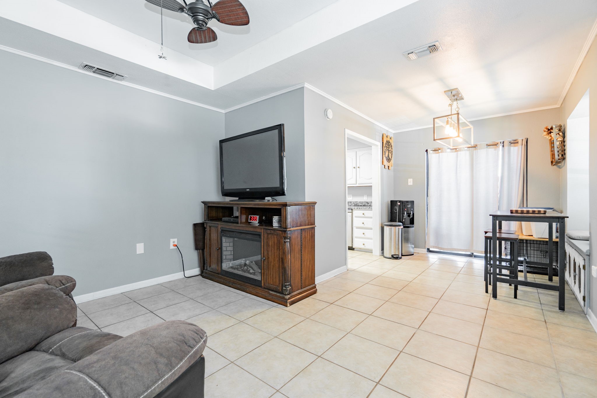 2120 Lisa Circle