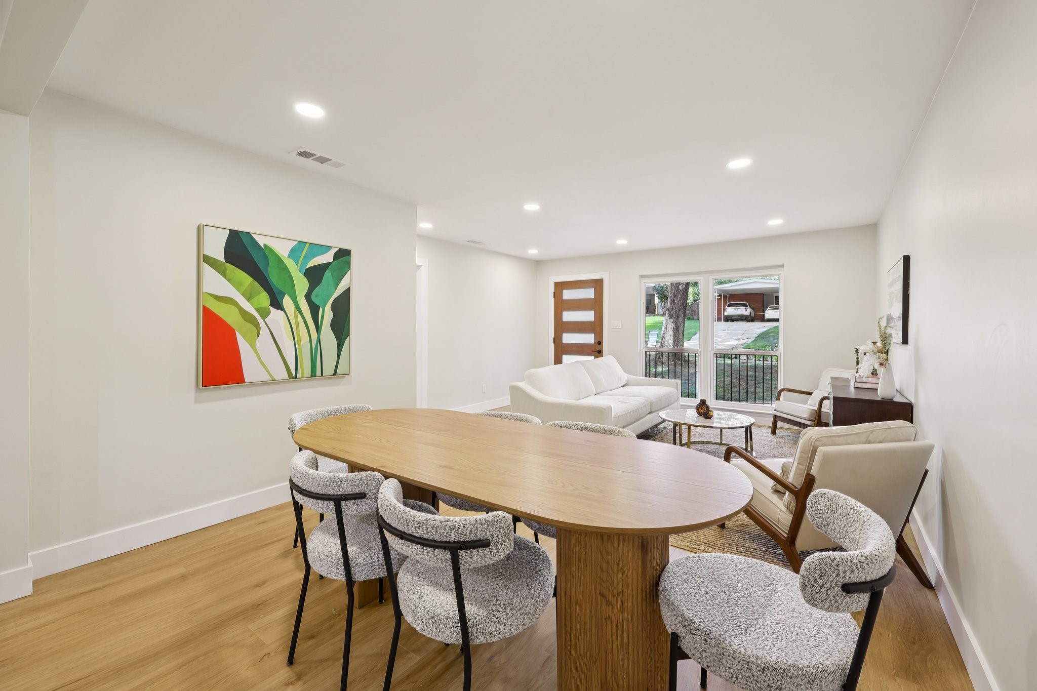 2121 Forest Oaks Drive