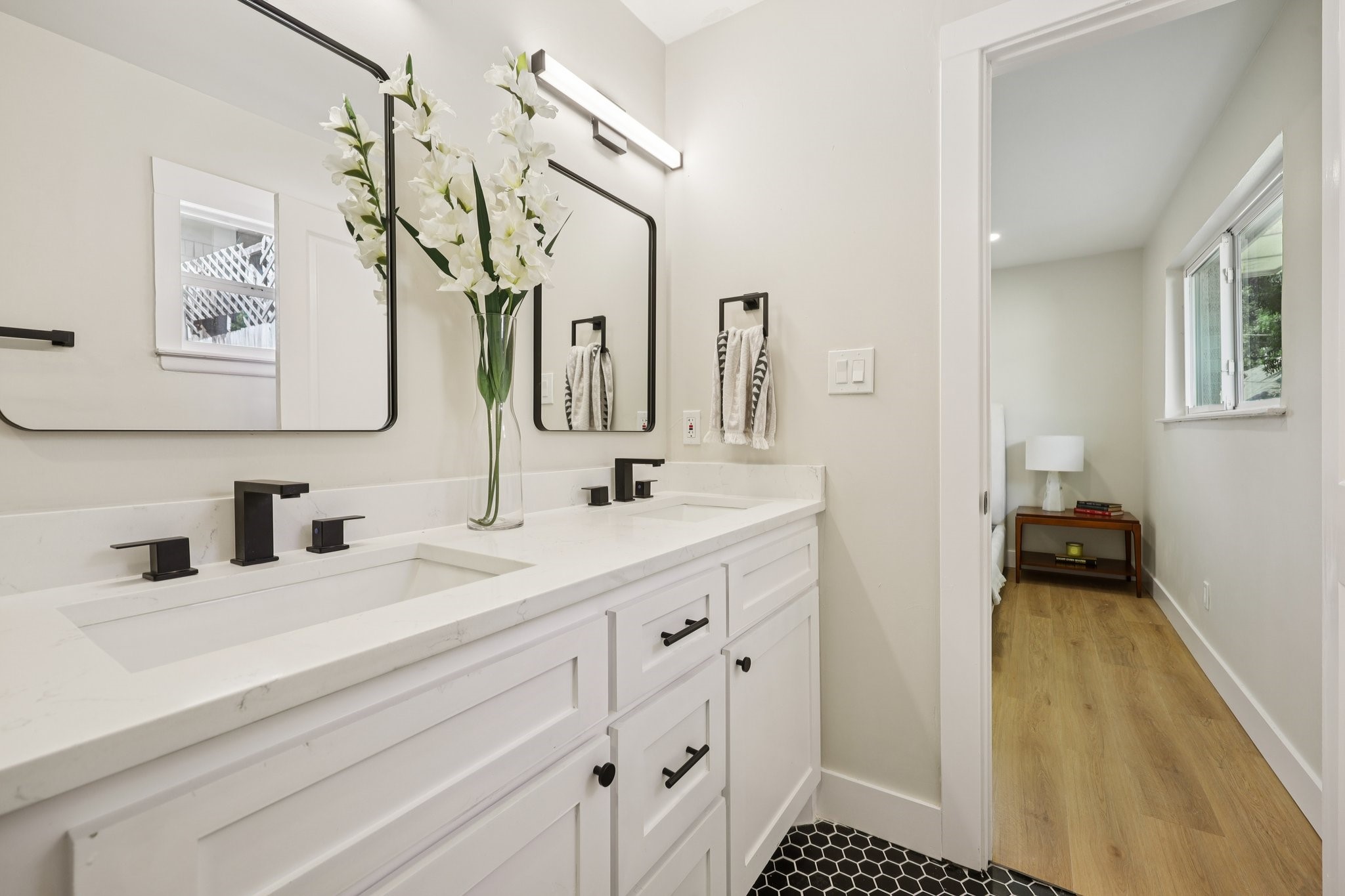 2121 Forest Oaks Drive