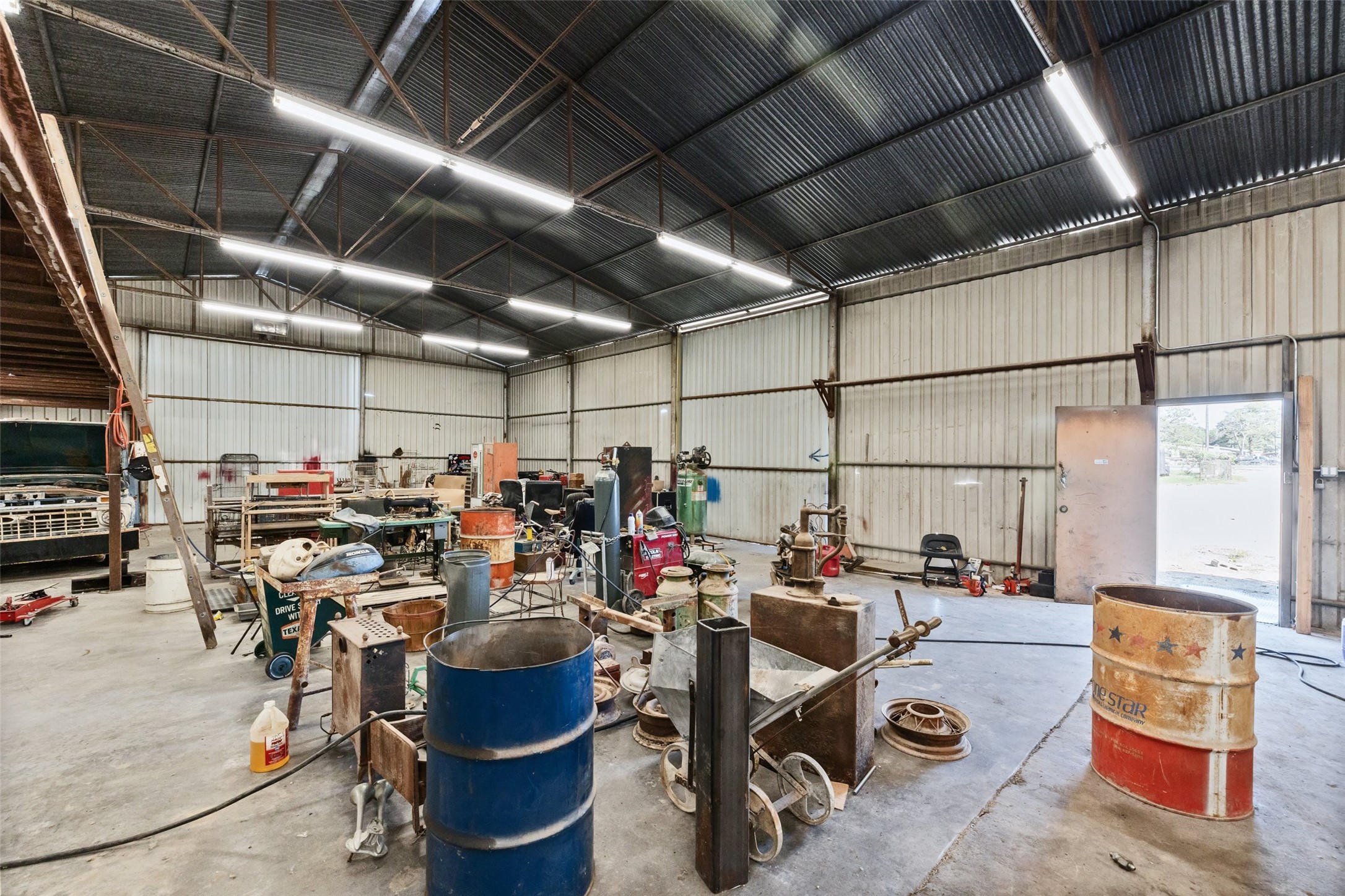 6501 W HWY 377