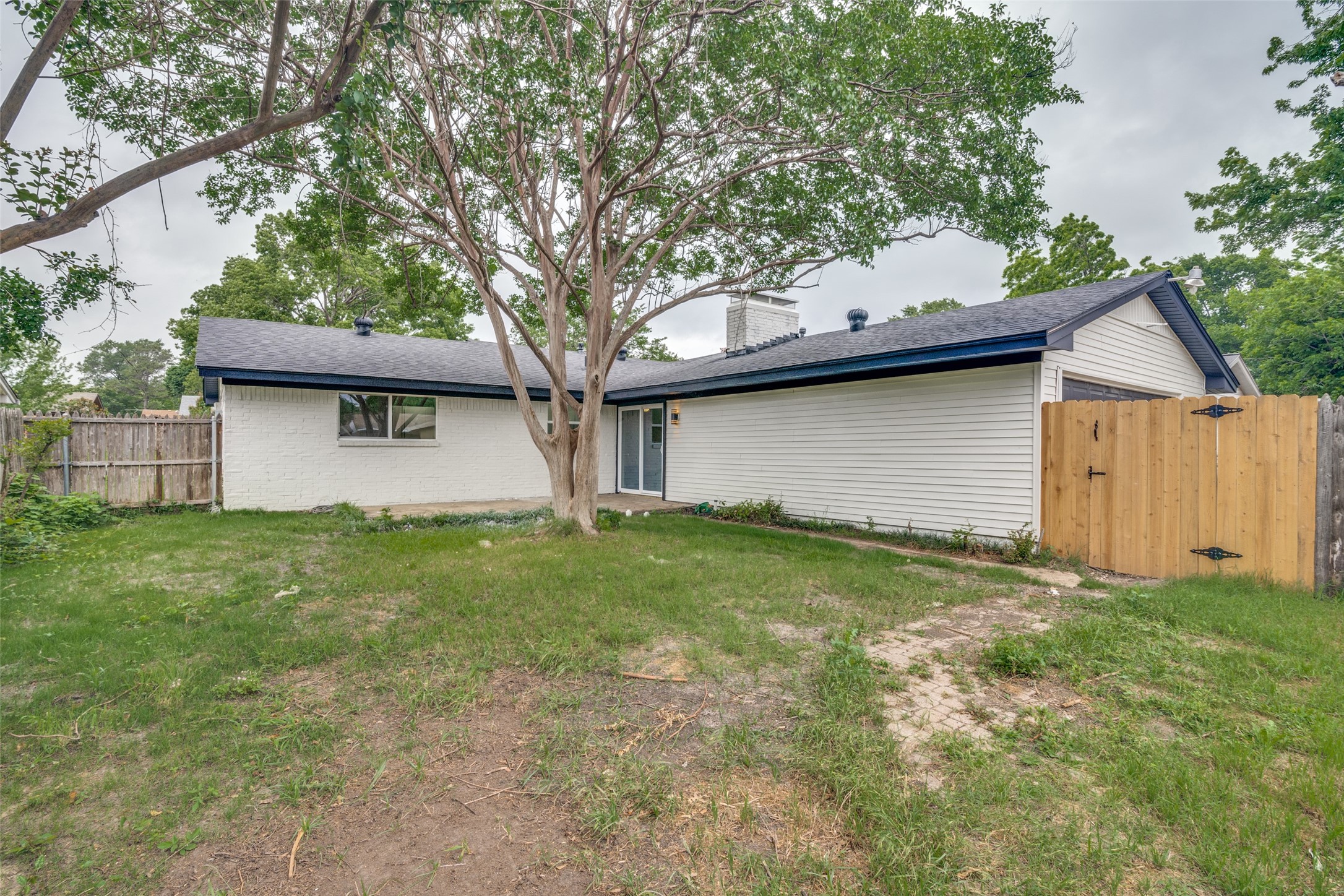 1106 Spring Lake Drive