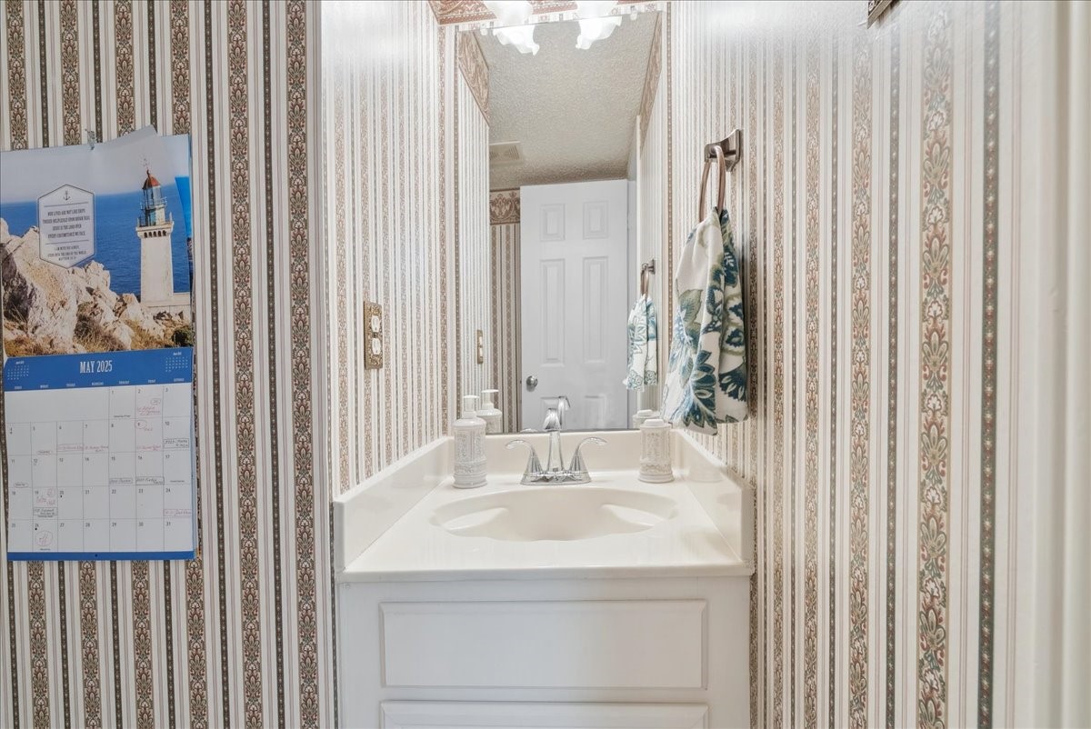 1721 Creekpoint Drive