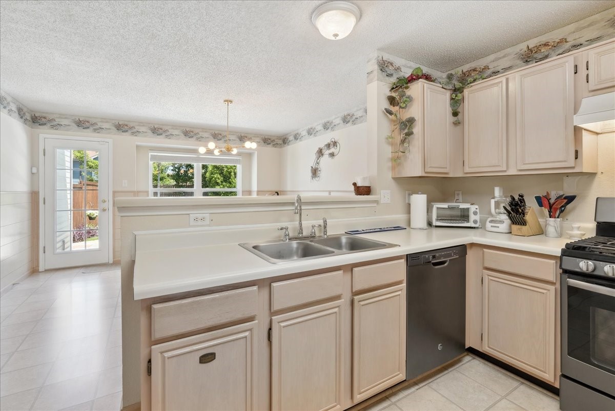 1721 Creekpoint Drive