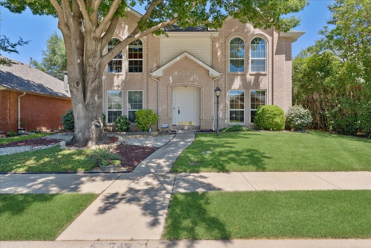 1721 Creekpoint Drive