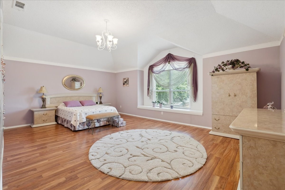 1721 Creekpoint Drive