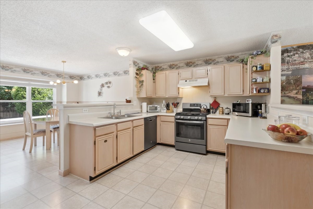 1721 Creekpoint Drive