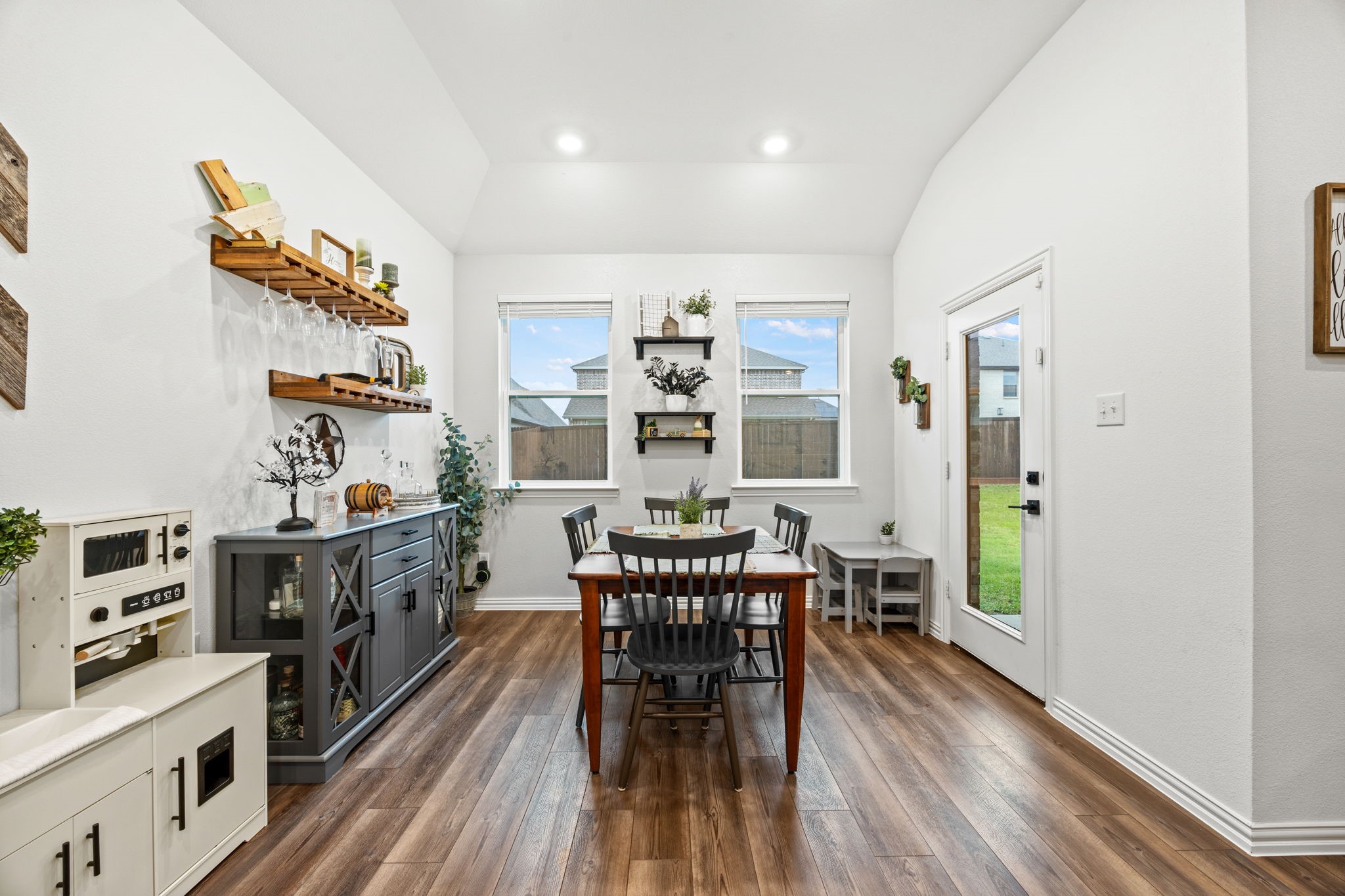 1224 Caprock Drive