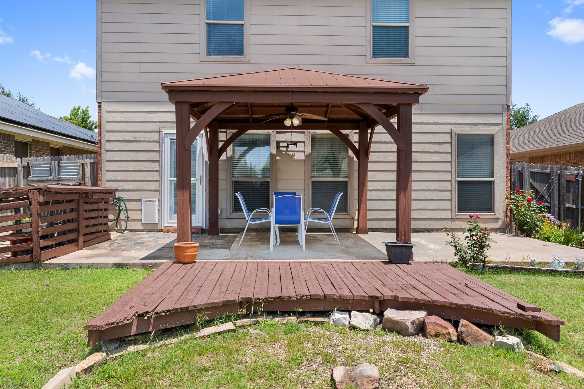 1213 Alder Tree Lane