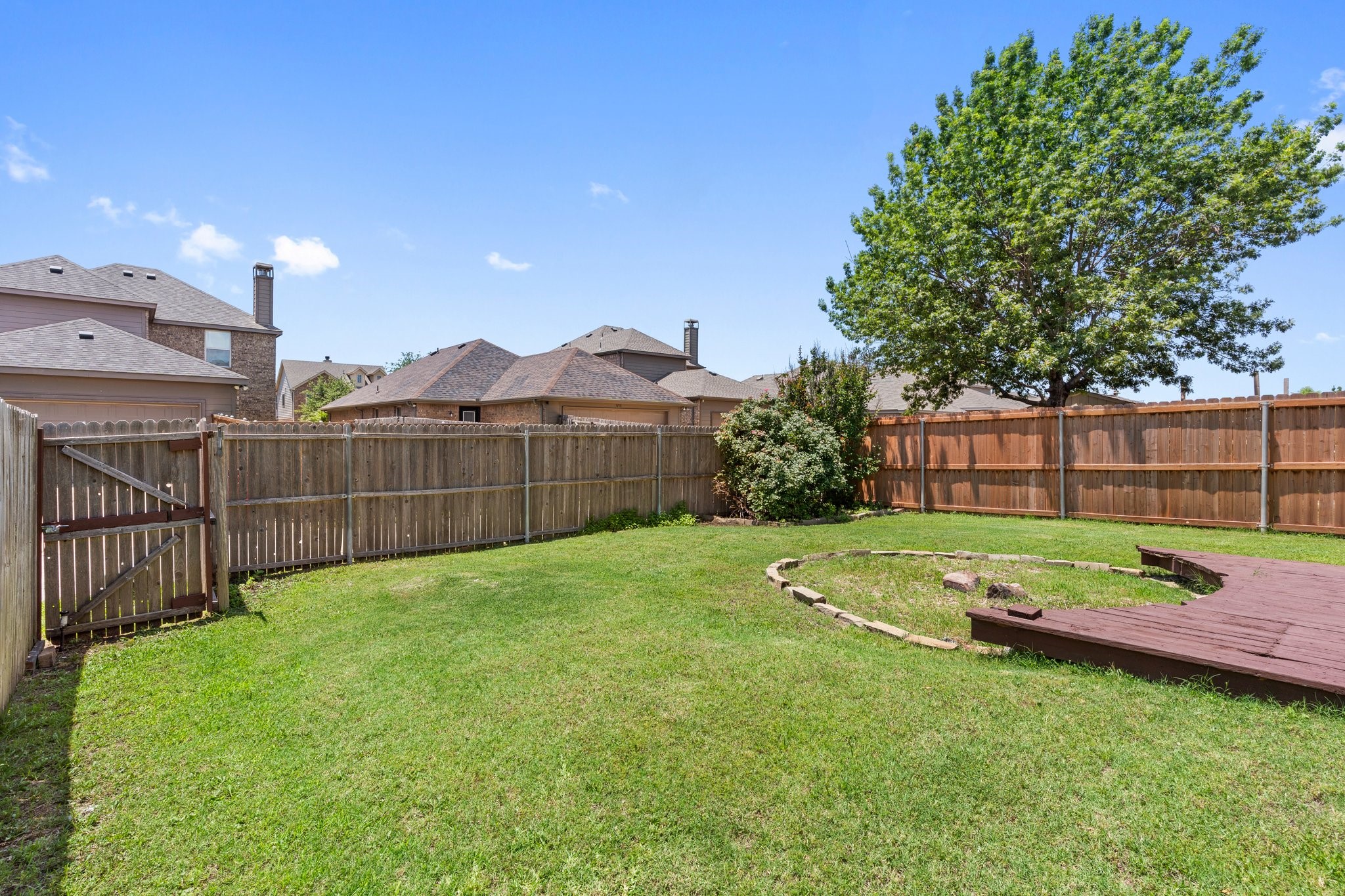 1213 Alder Tree Lane