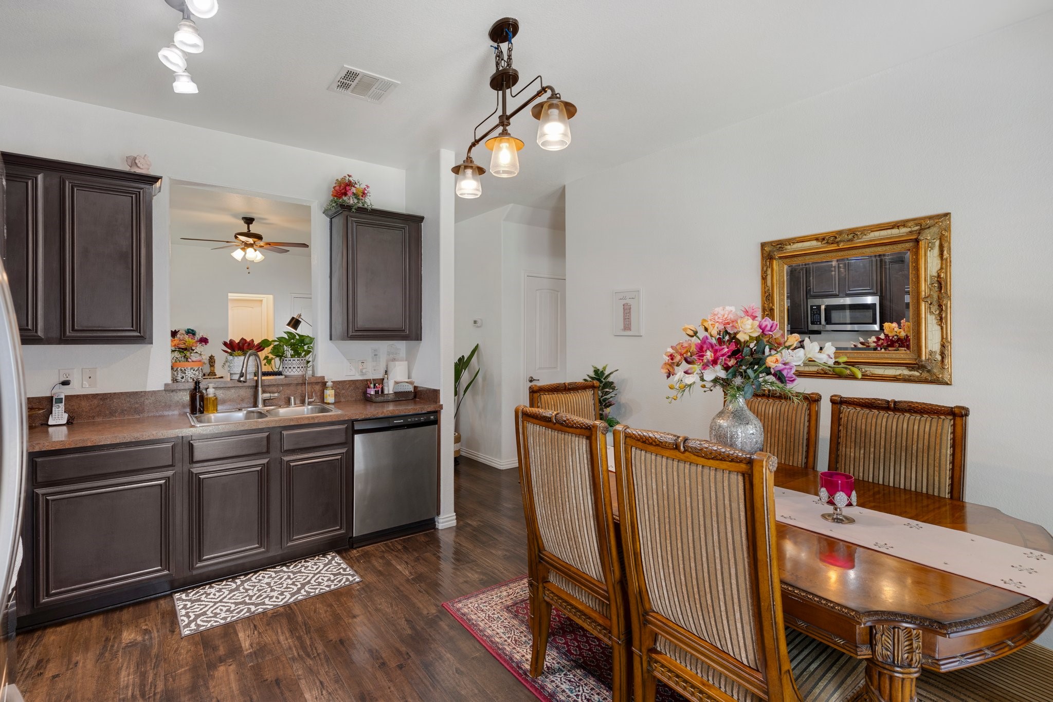 1213 Alder Tree Lane